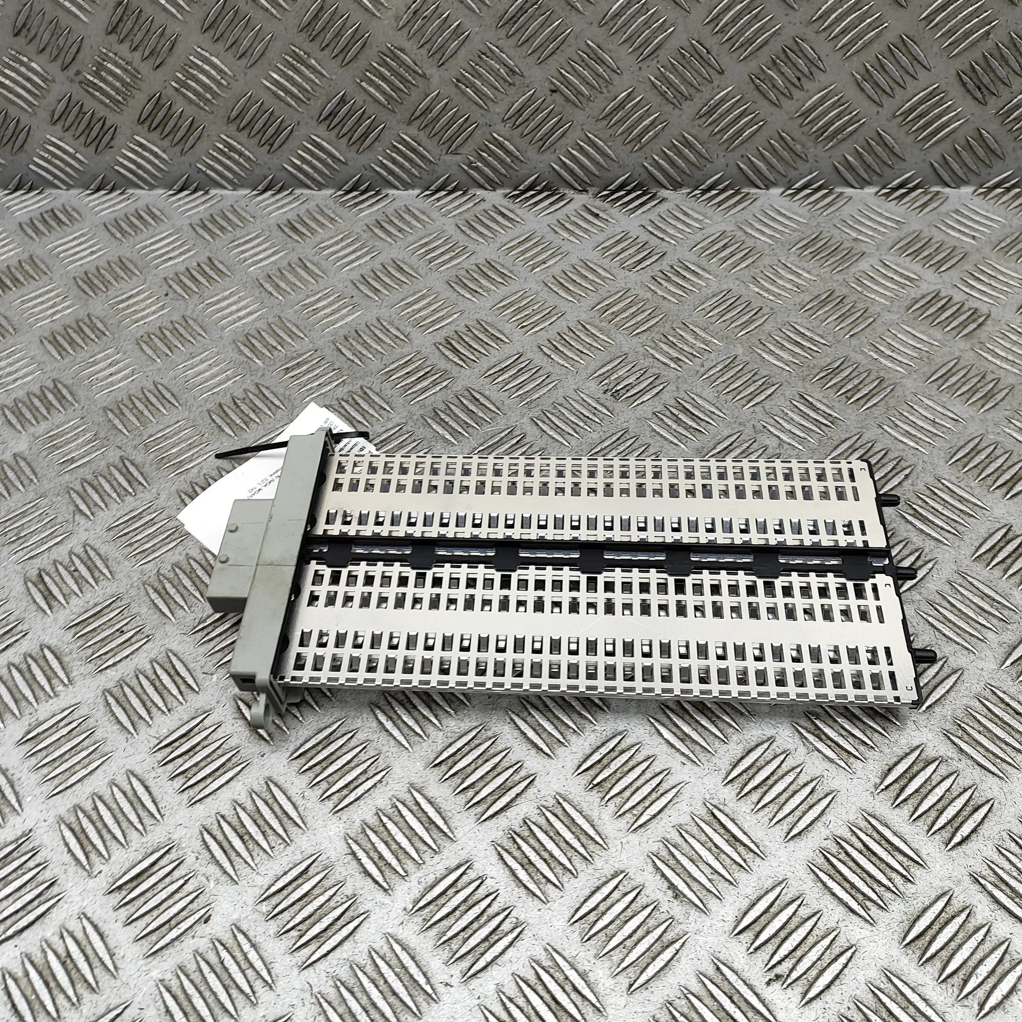 Kia Sorento Electric Heater Matrix Electric Heater Matrix — KIA SORENTO (IV MQ4, M...