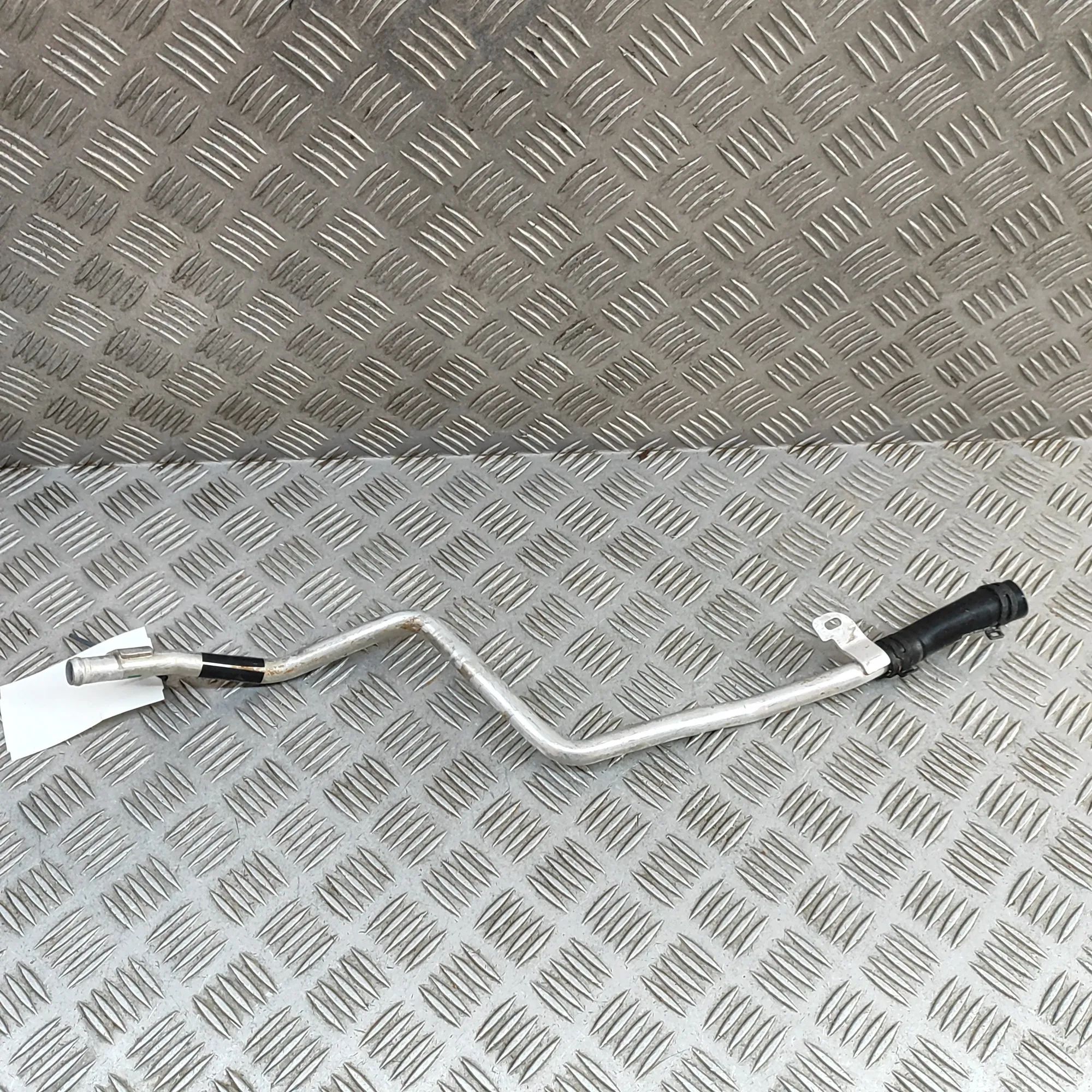 Audi Q5 (FY) Jäähdytysnesteletku Coolant hose — AUDI Q5 (FY) (2016-...) — 80B819...