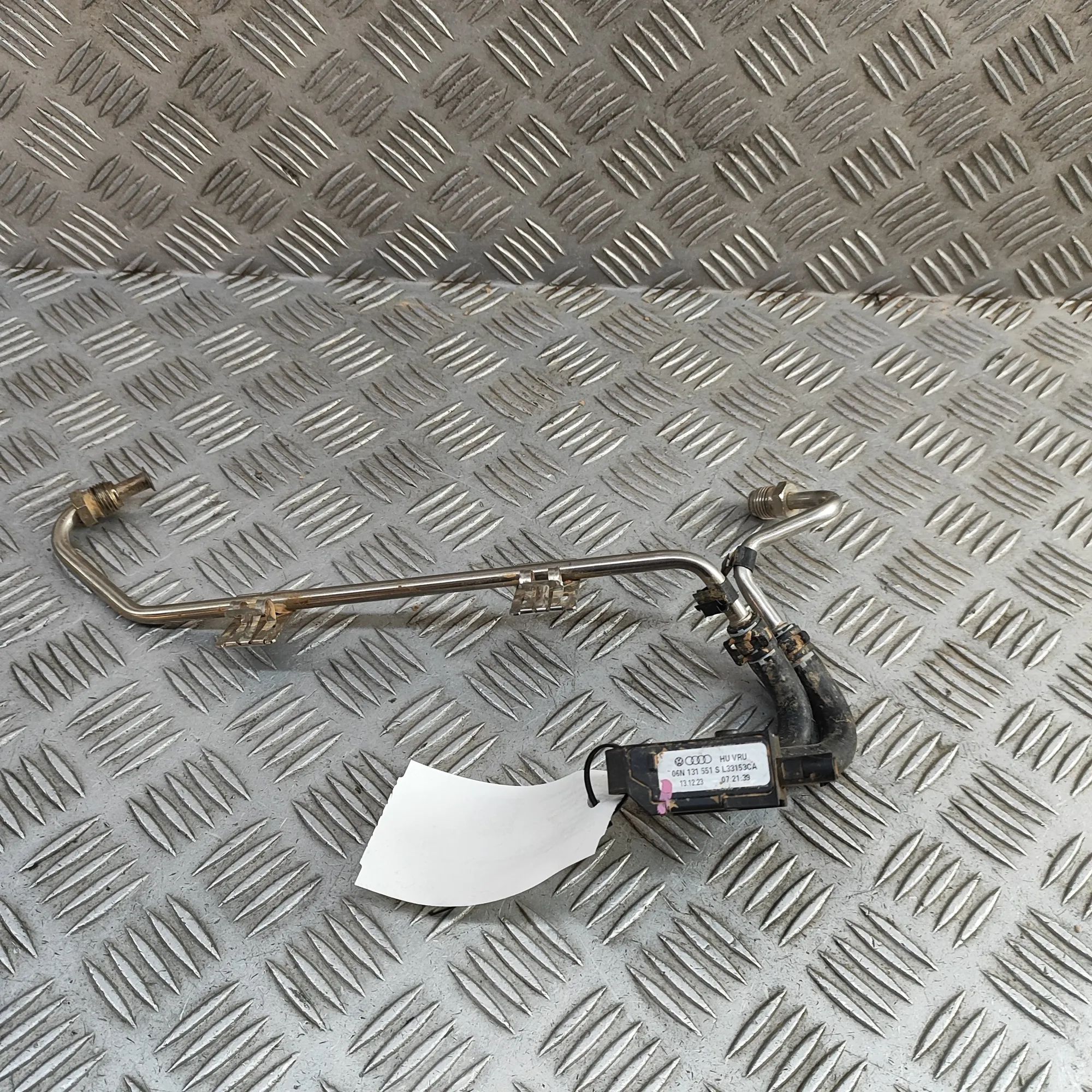 Audi Q5 (FY) DPF pressure sensor DPF pressure sensor — AUDI Q5 (FY) (2016-...) —...