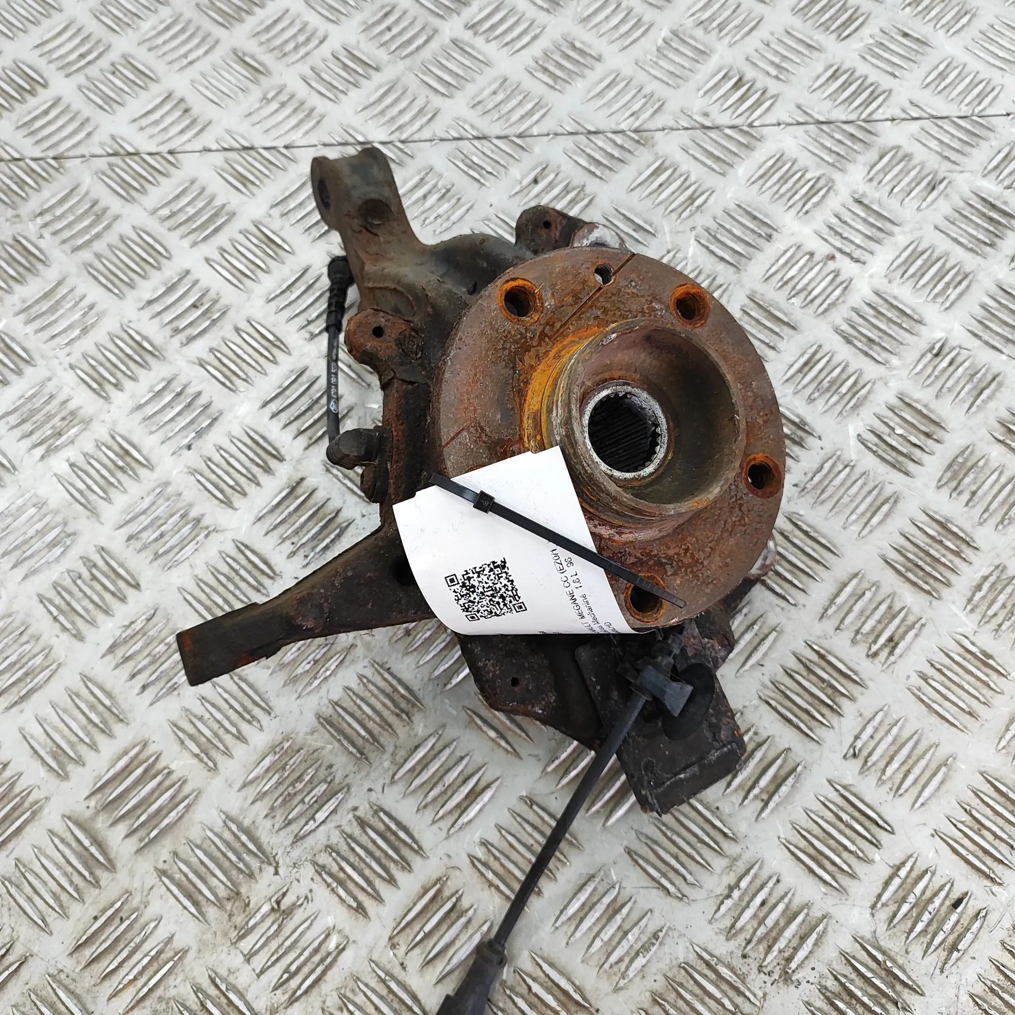 Renault Megane Front Right Wheel Hub Front Right Wheel Hub — RENAULT MEGANE (CC EZ0/...