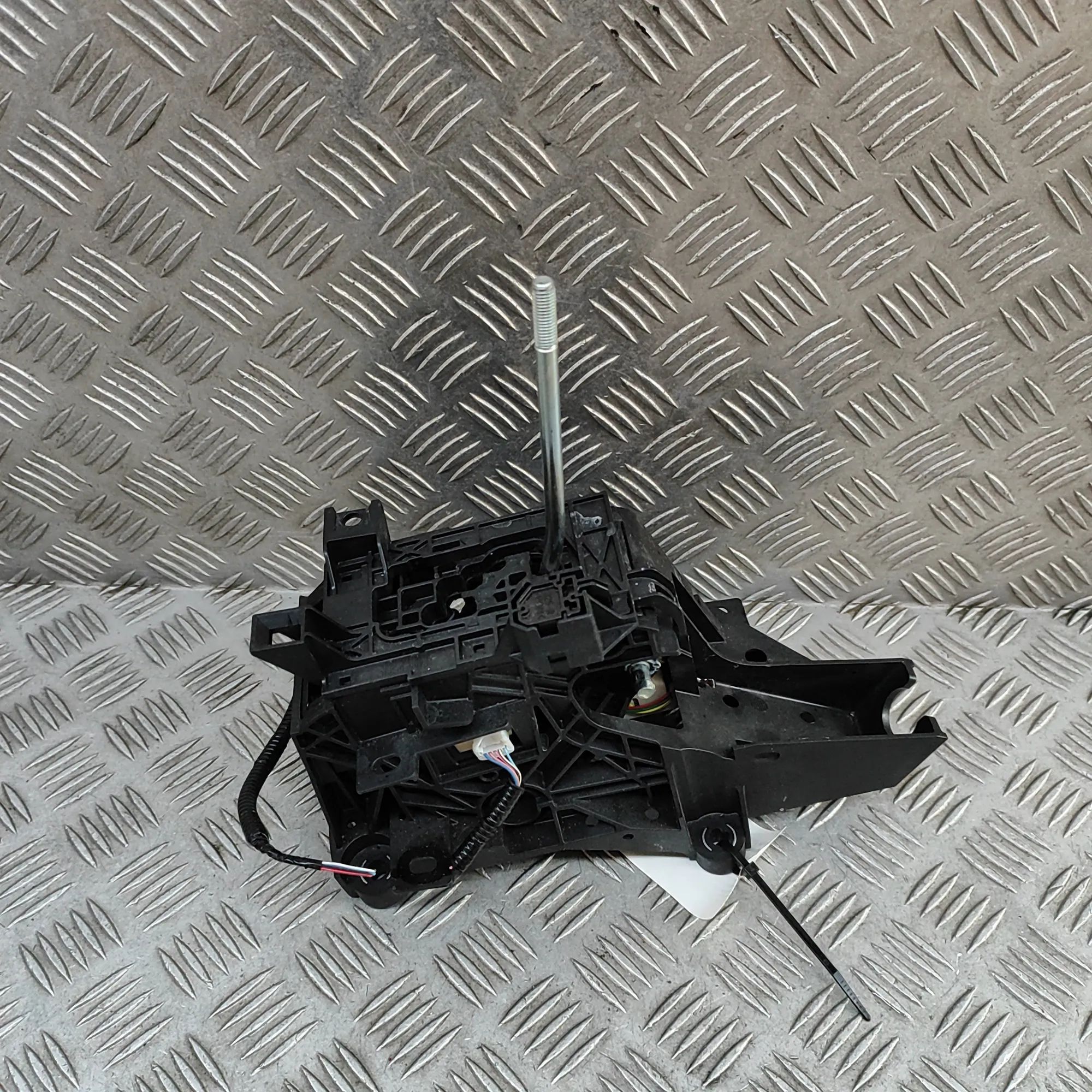Lexus NX Gear Shifting Mechanism Gear Shifting Mechanism — LEXUS NX (_Z1_) (2014...