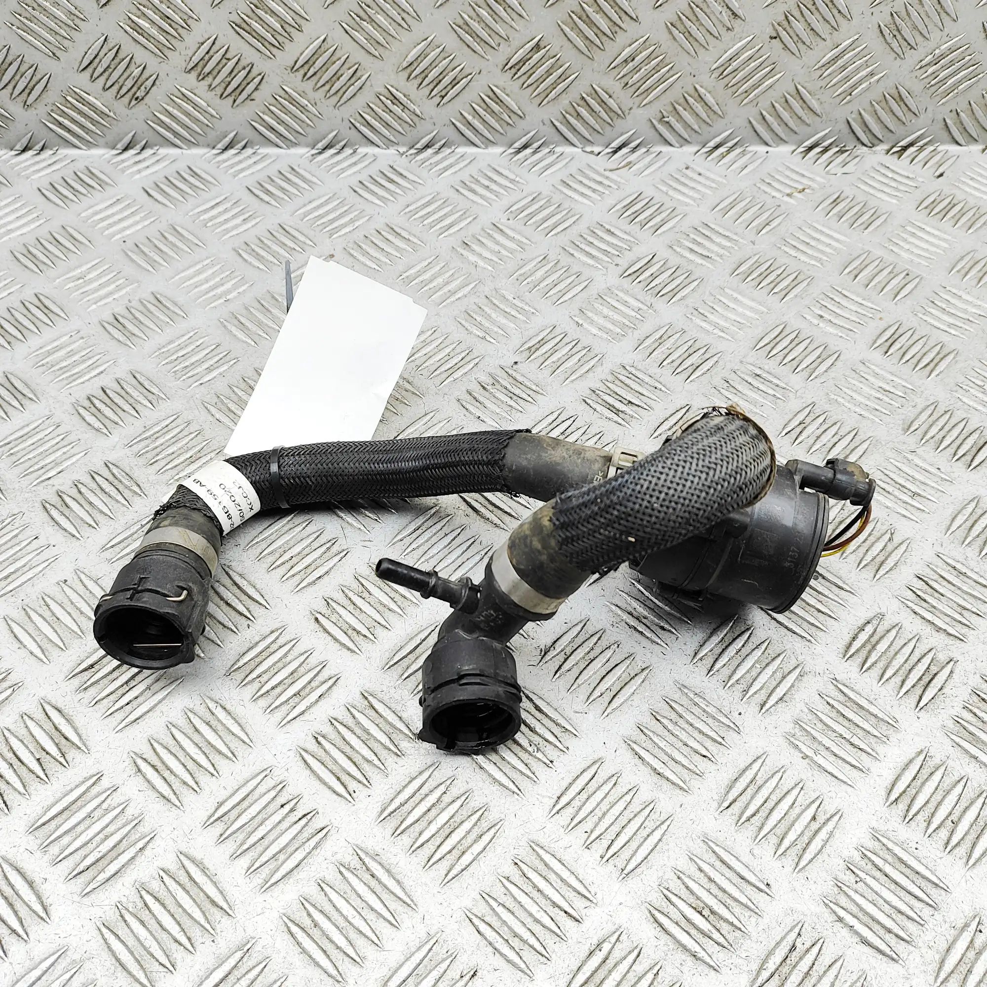 Land Rover Range Rover Evoque Шланг системы охлаждения Coolant hose — LAND ROVER RANGE ROVER EVOQUE (L...