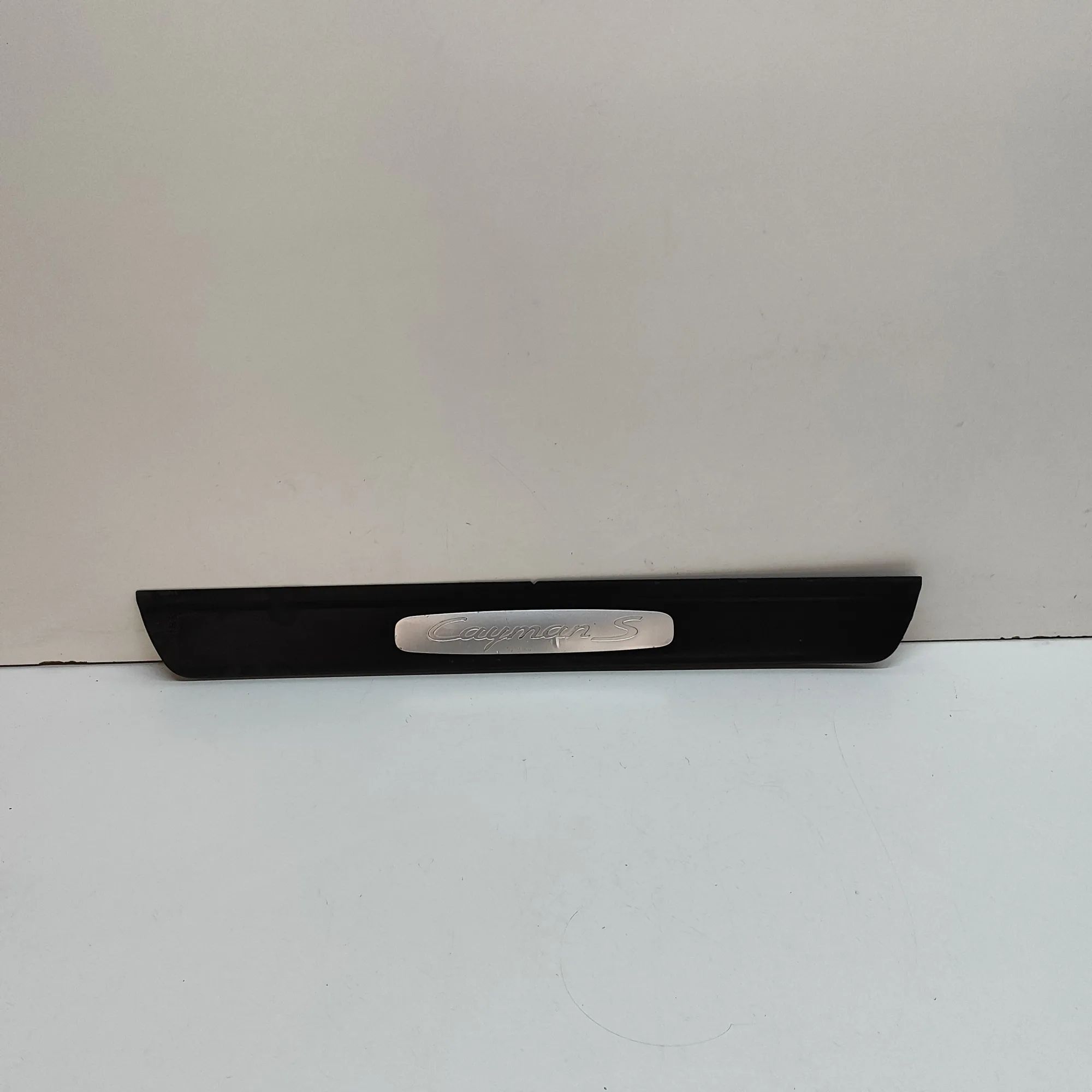 Porsche Cayman (987) Interior sill trim — front left Interior sill trim — front left — PORSCHE CAYMA...