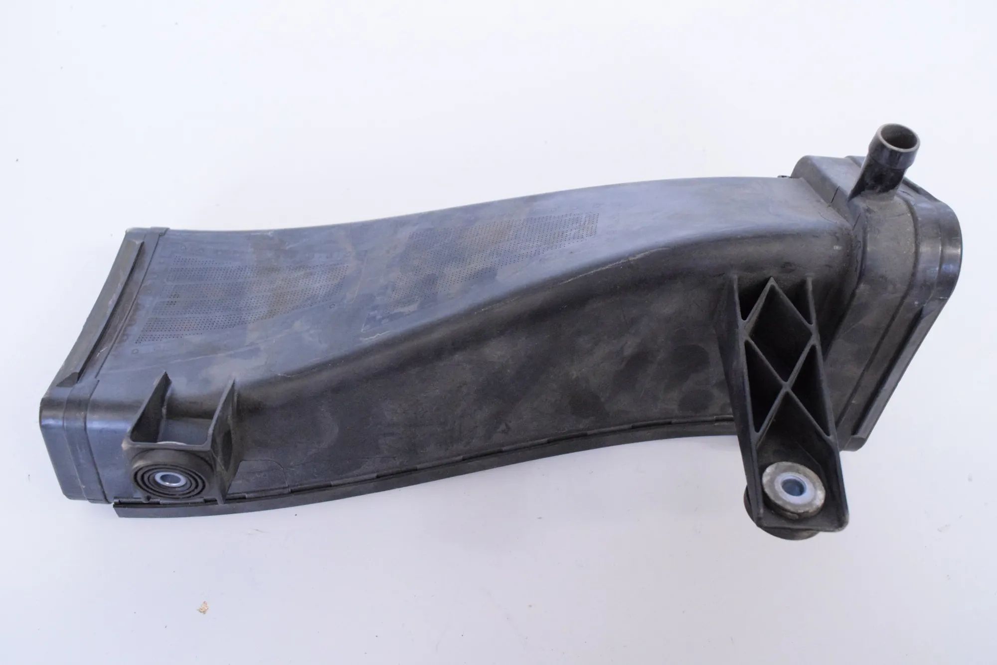 Audi R8 Air Intake Tube Air Intake Tube — AUDI R8 (422, 423) (2007-2015...