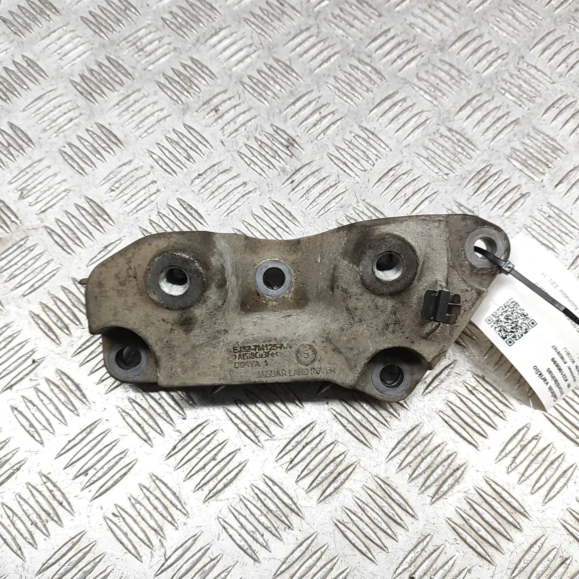Land Rover Range Rover Evoque Gearbox Mount Bracket Gearbox Mount Bracket — LAND ROVER RANGE ROVER ...