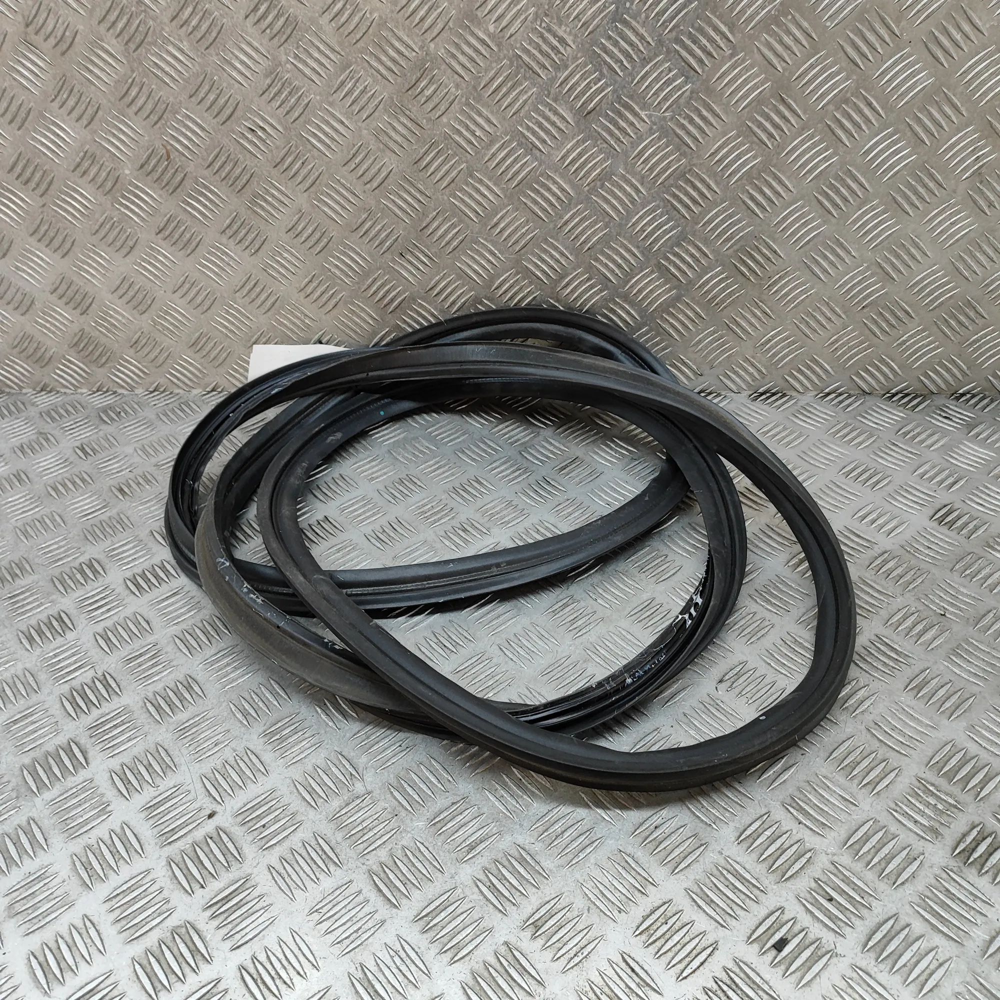Mazda MX-30 Tailgate rubber seal Tailgate rubber seal — MAZDA MX-30 (DR) (2020-....