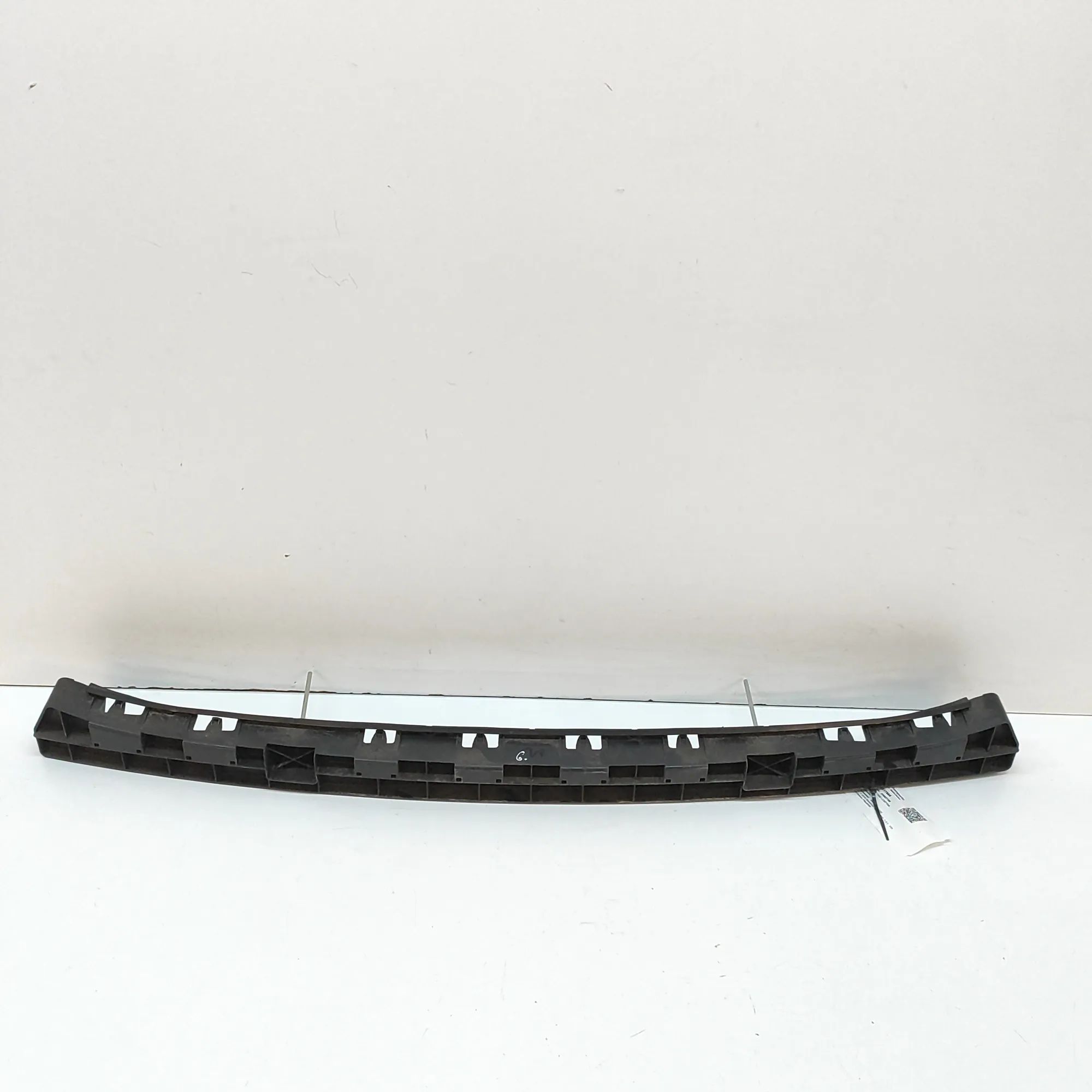 Infiniti Q30 Rear Bumper Middle Bracket Rear Bumper Middle Bracket — INFINITI Q30 (2015...