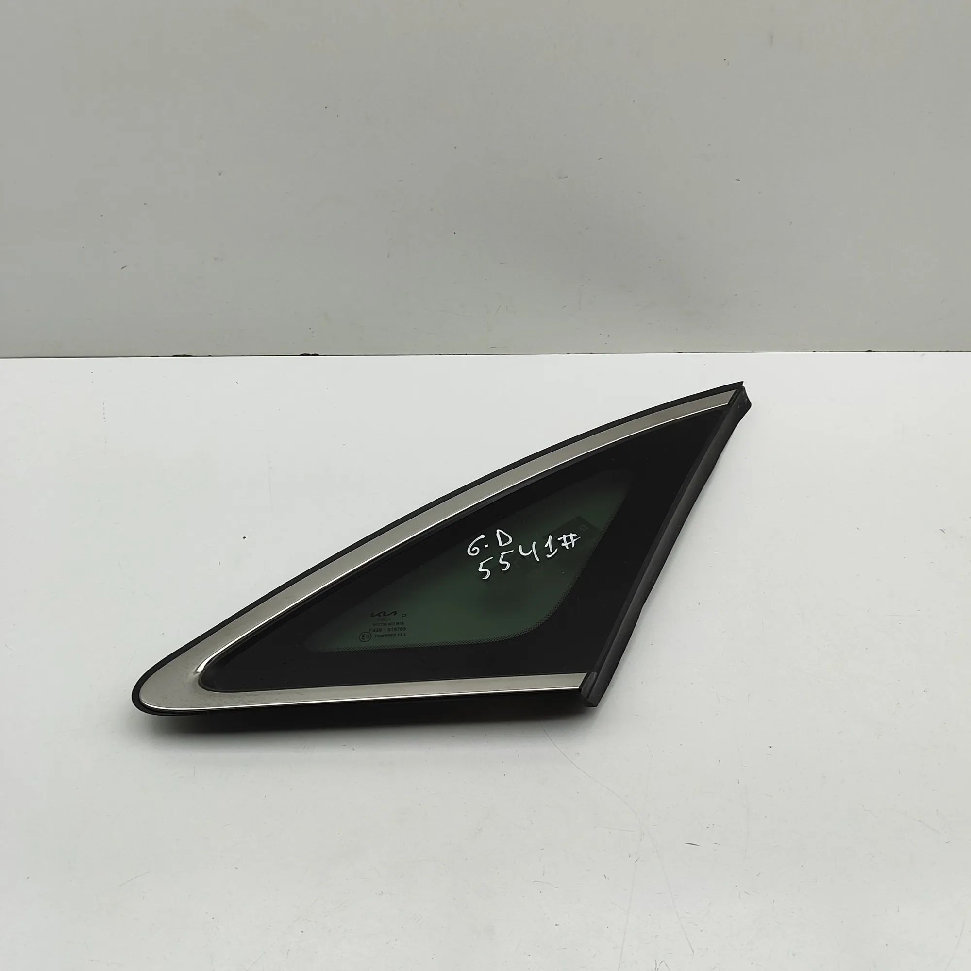 Kia Ceed (CD) Rear Right Quarter Window Rear Right Quarter Window — KIA CEE\'D (Hatchba...