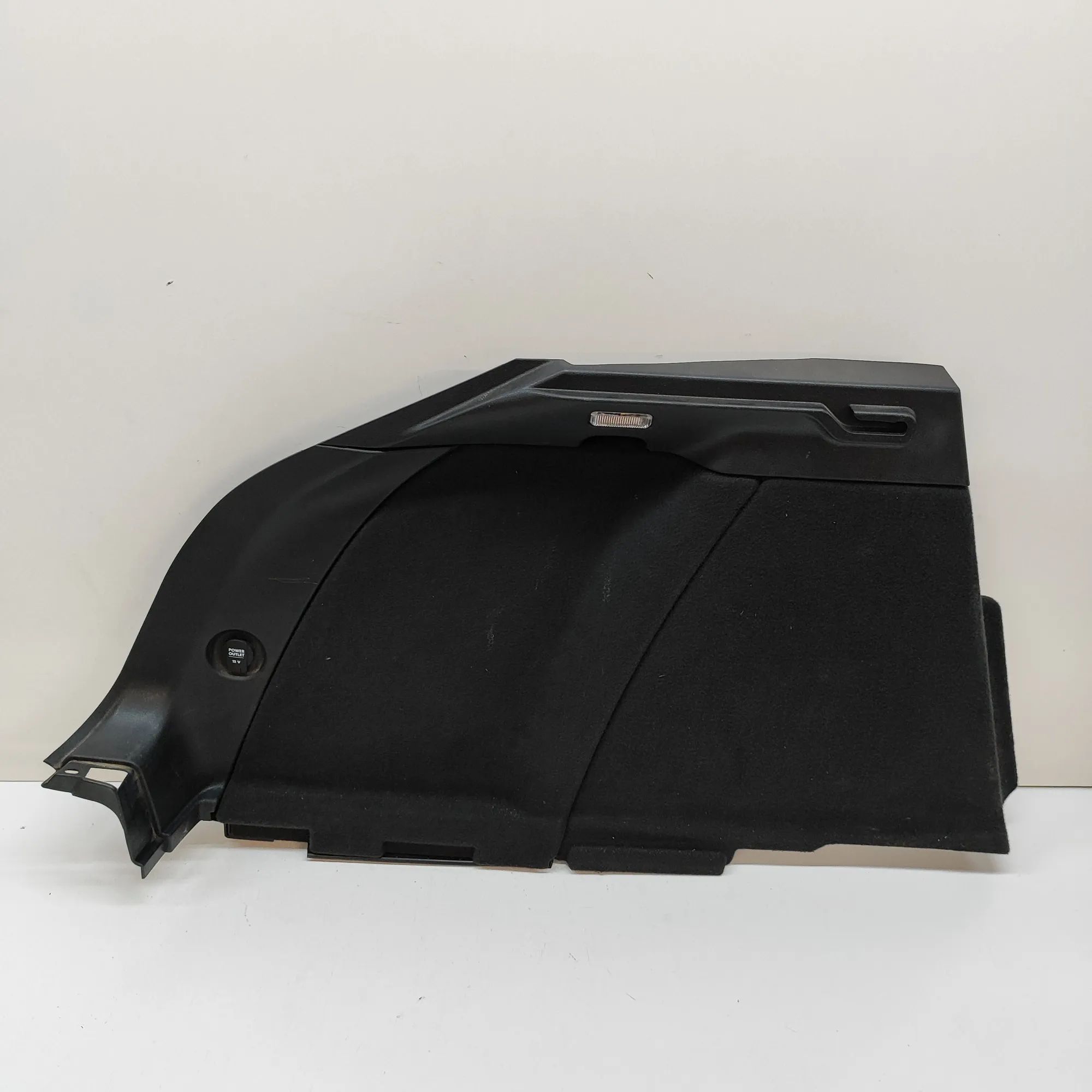 Porsche Macan Left Side Trunk Trim Left Side Trunk Trim — PORSCHE MACAN (95B) (201...