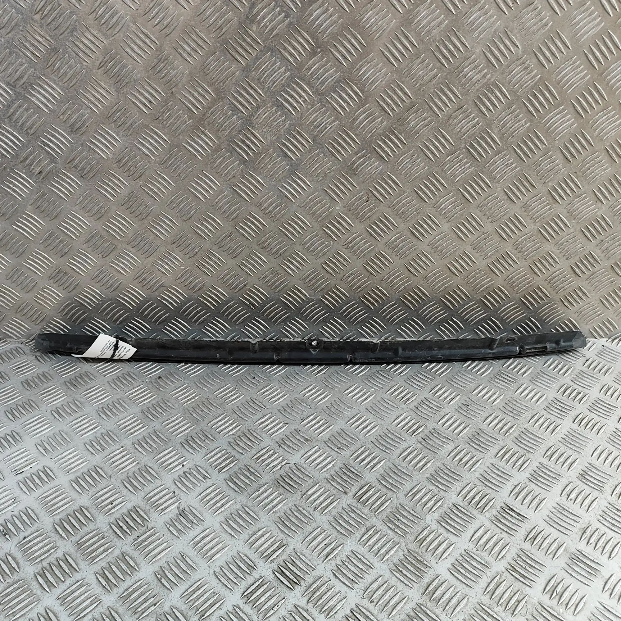 Porsche 911 (996) Rear Bumper Center Molding Rear Bumper Center Molding — PORSCHE 911 (996) ...