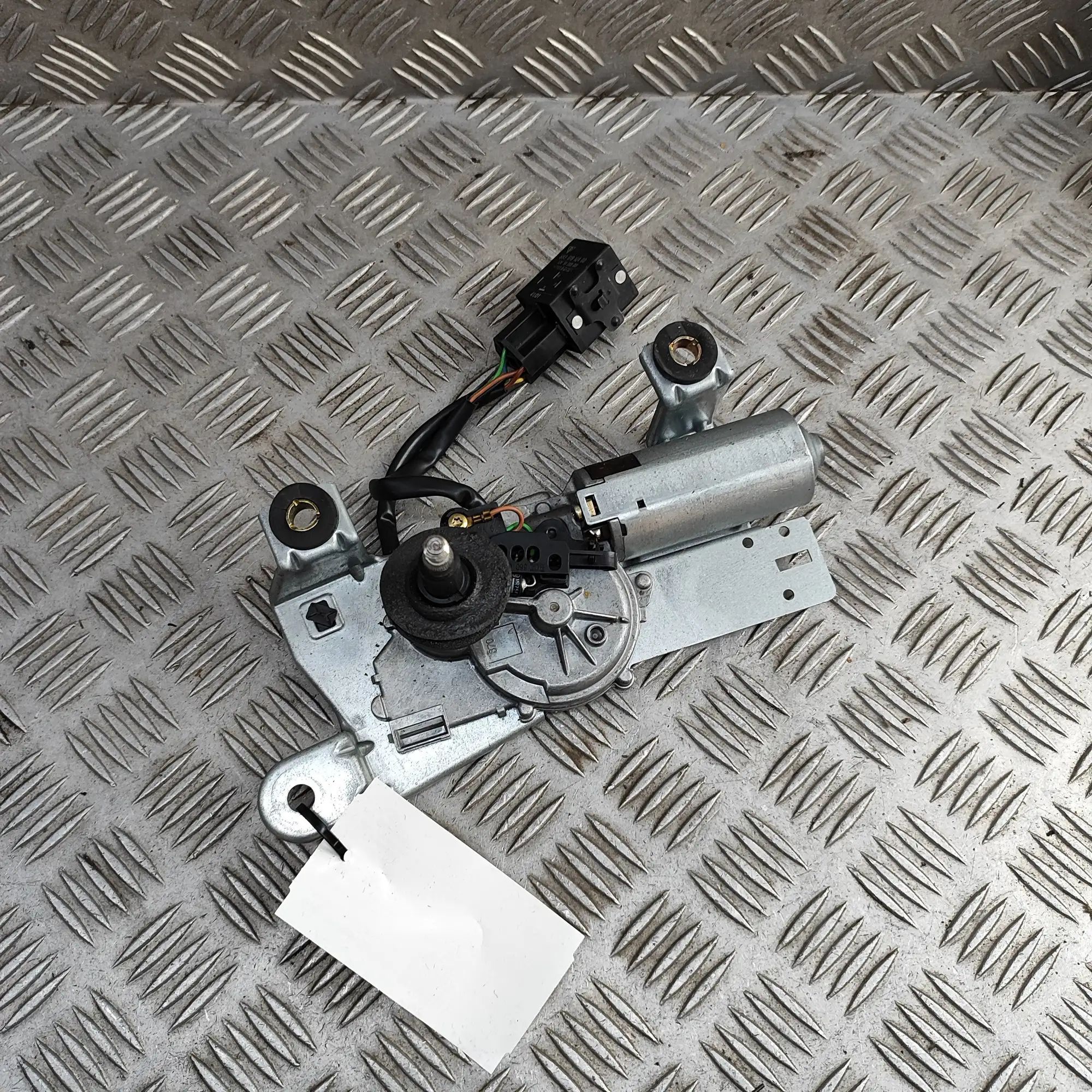 Porsche 911 (996) Tailgate wiper motor Tailgate wiper motor — PORSCHE 911 (996) (1997-...