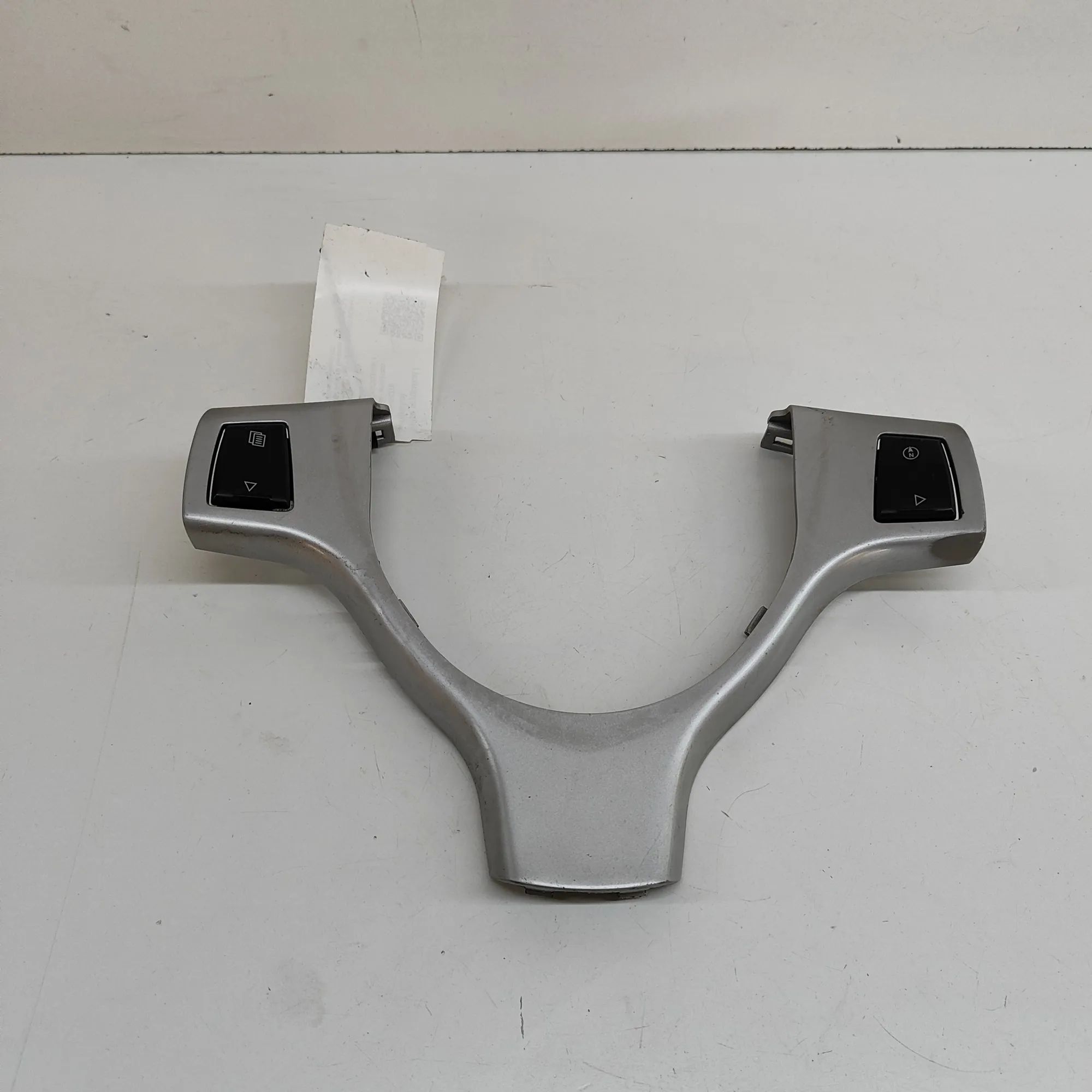 Chrysler Grand Voyager / Town & Country Steering Wheel Button Switches Steering Wheel Button Switches — CHRYSLER GRAND...