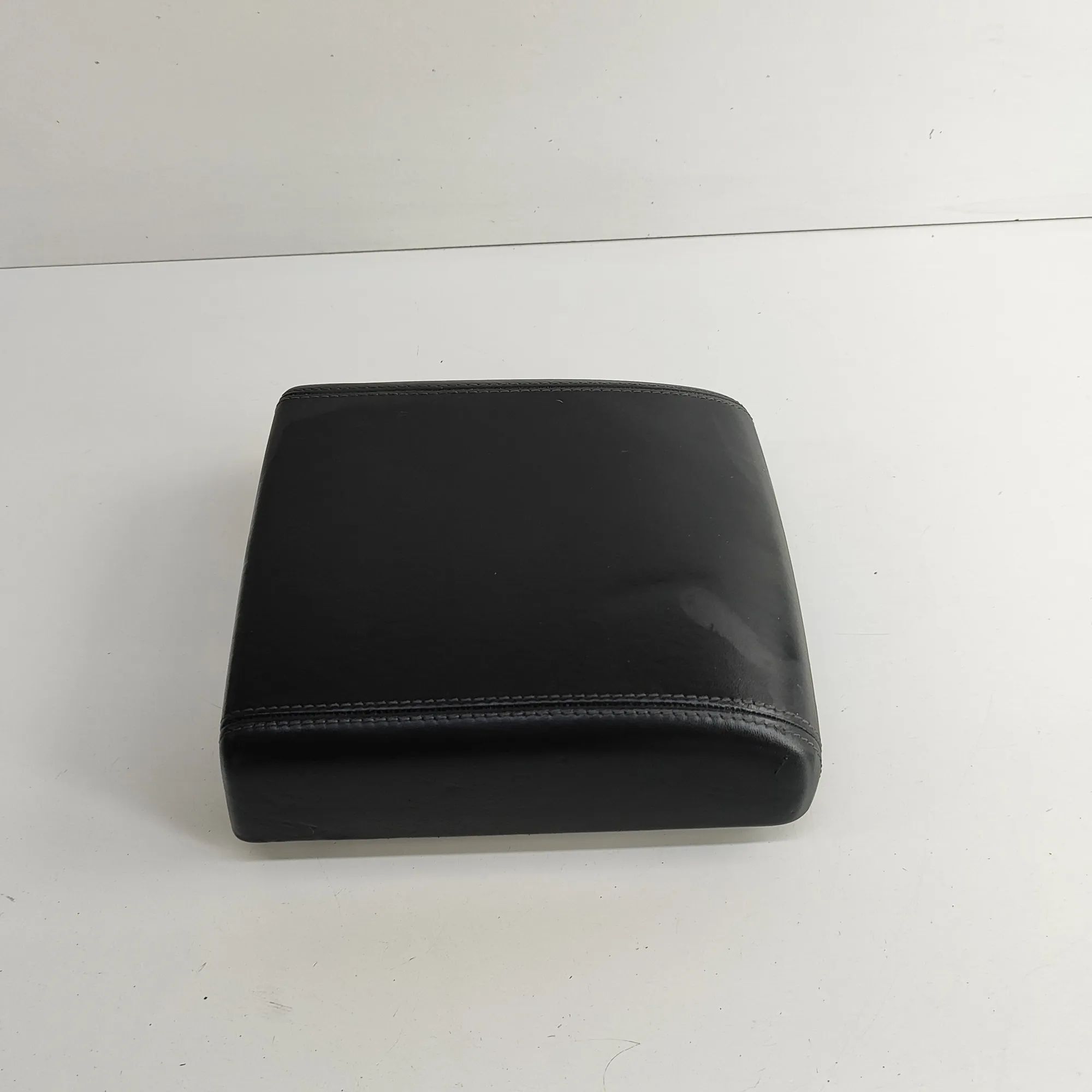 Land Rover Range Rover Evoque подлокотник Armrest — LAND ROVER RANGE ROVER EVOQUE (L538) ...