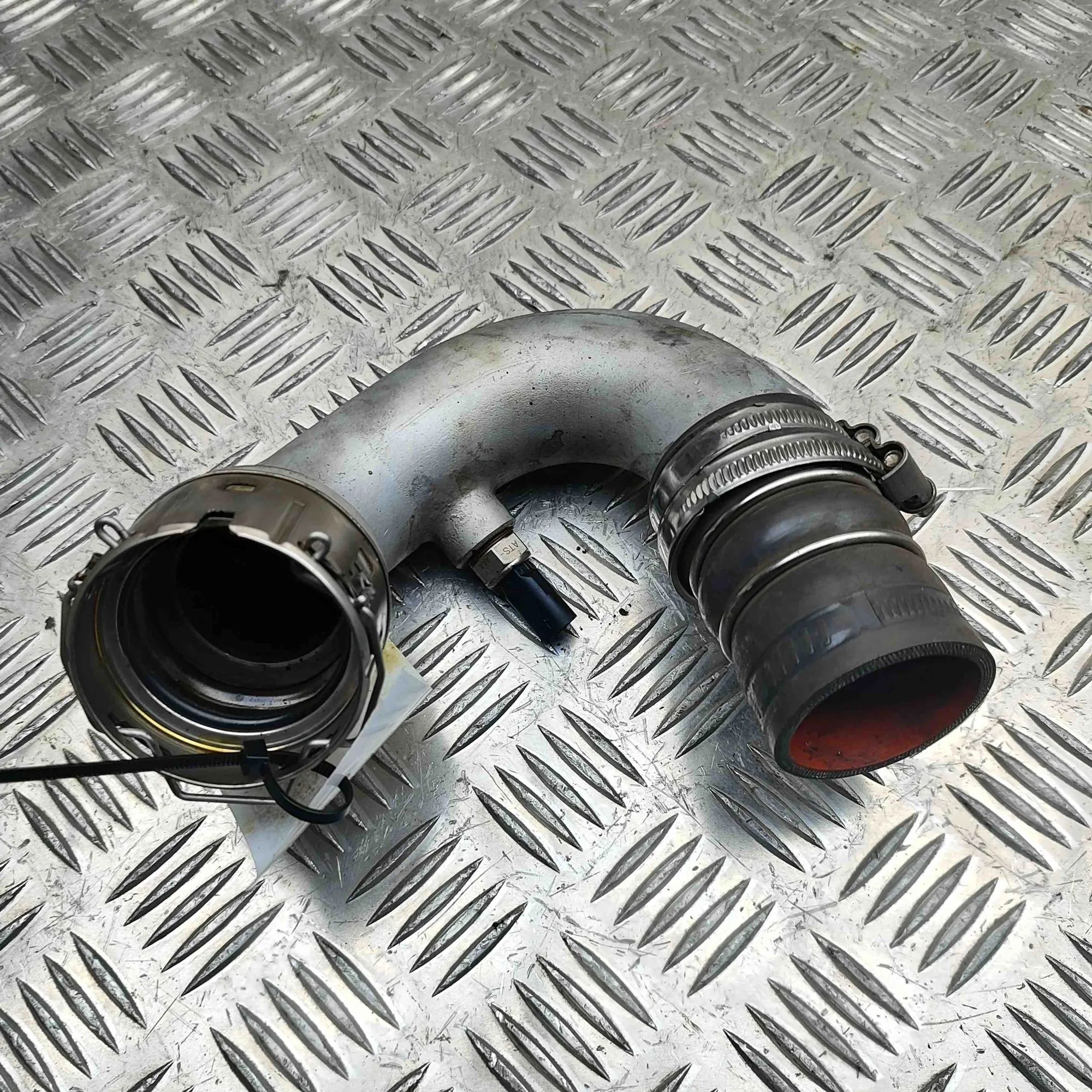 Volvo V60 Intercooler Hose Pipe Intercooler Hose Pipe — VOLVO V60 (II 225, 227)...