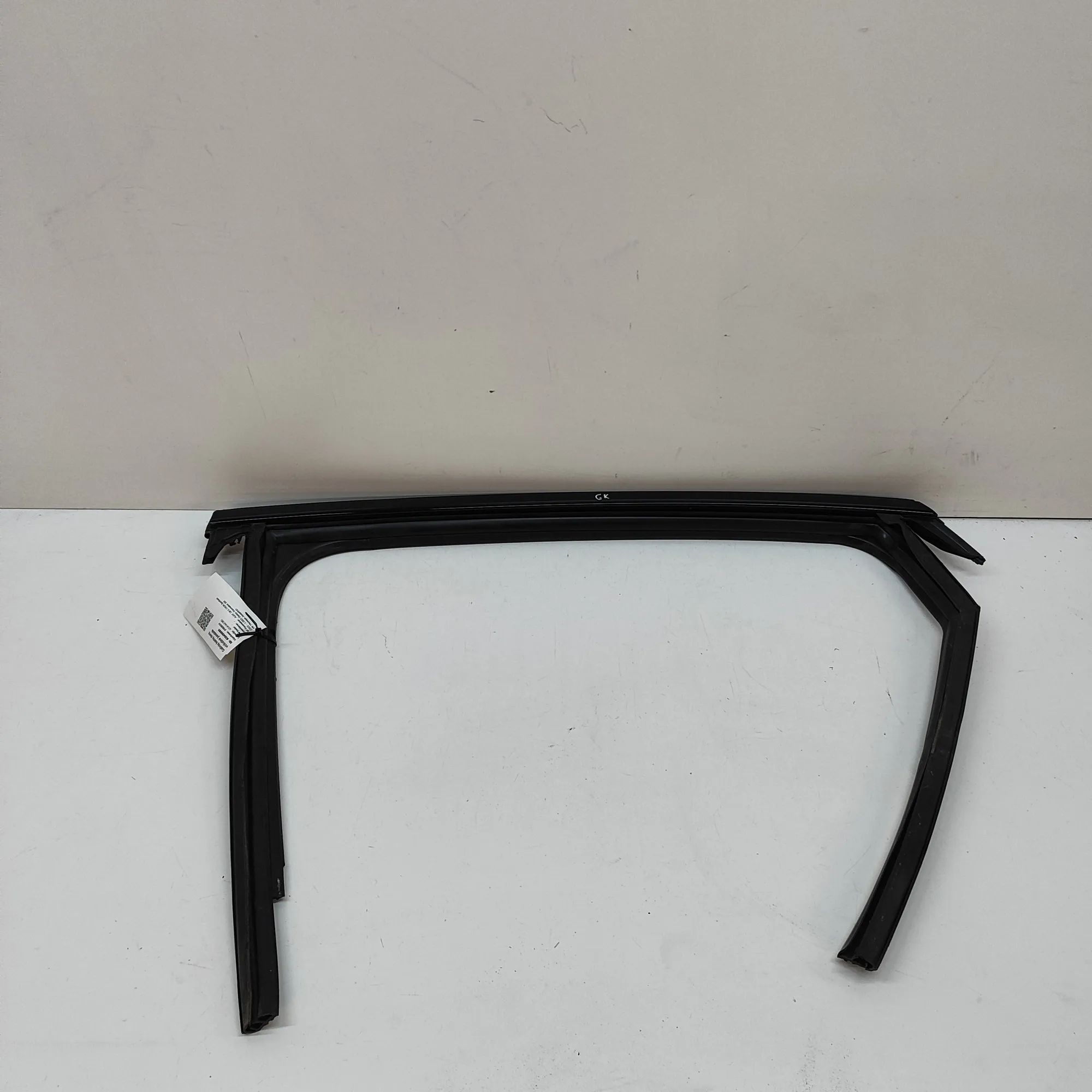 Audi Q8 Upper door trim strip — rear left Upper door trim strip — rear left — AUDI Q8 (E-...