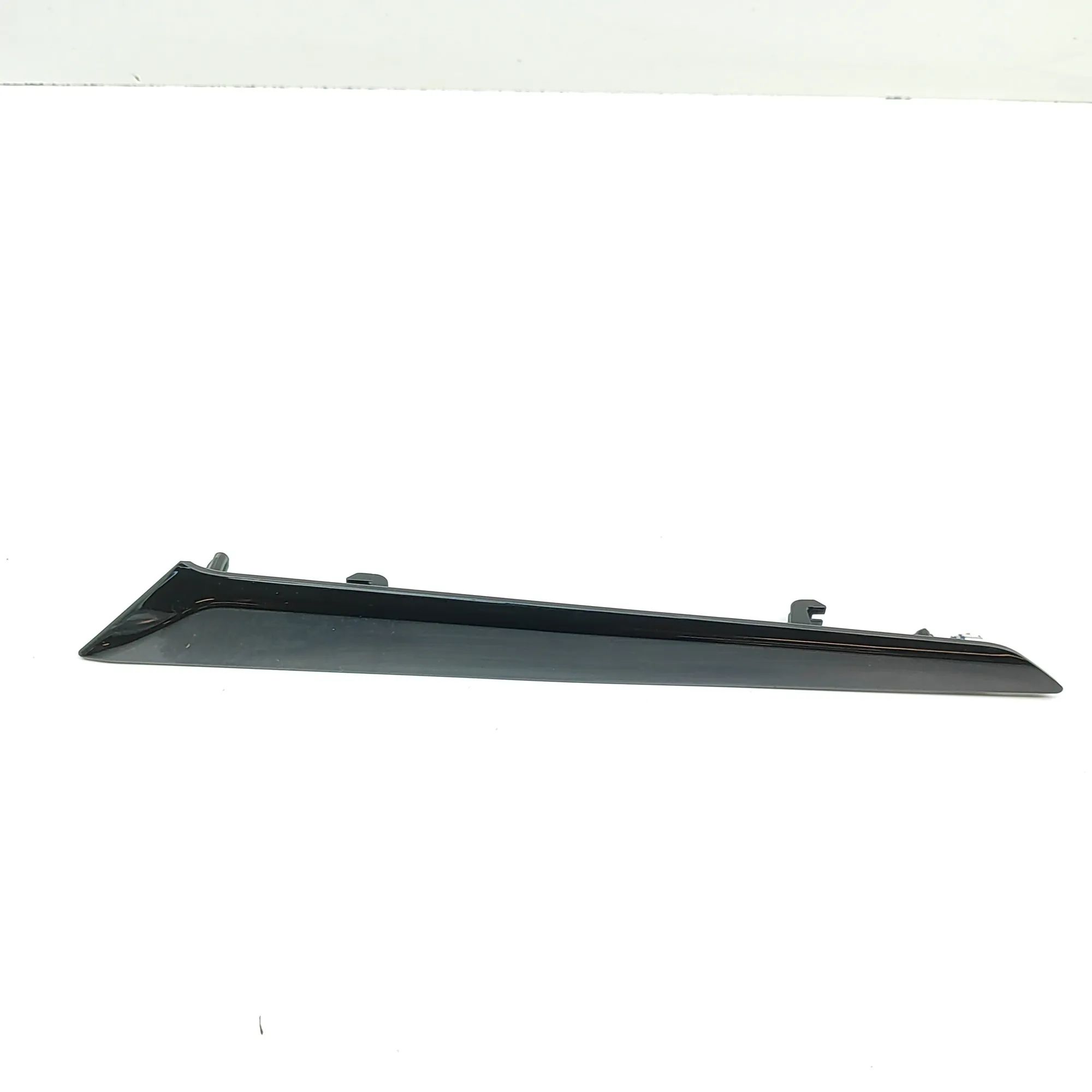 Maserati Levante Door panel trim — rear left Door panel trim — rear left — MASERATI LEVANTE ...