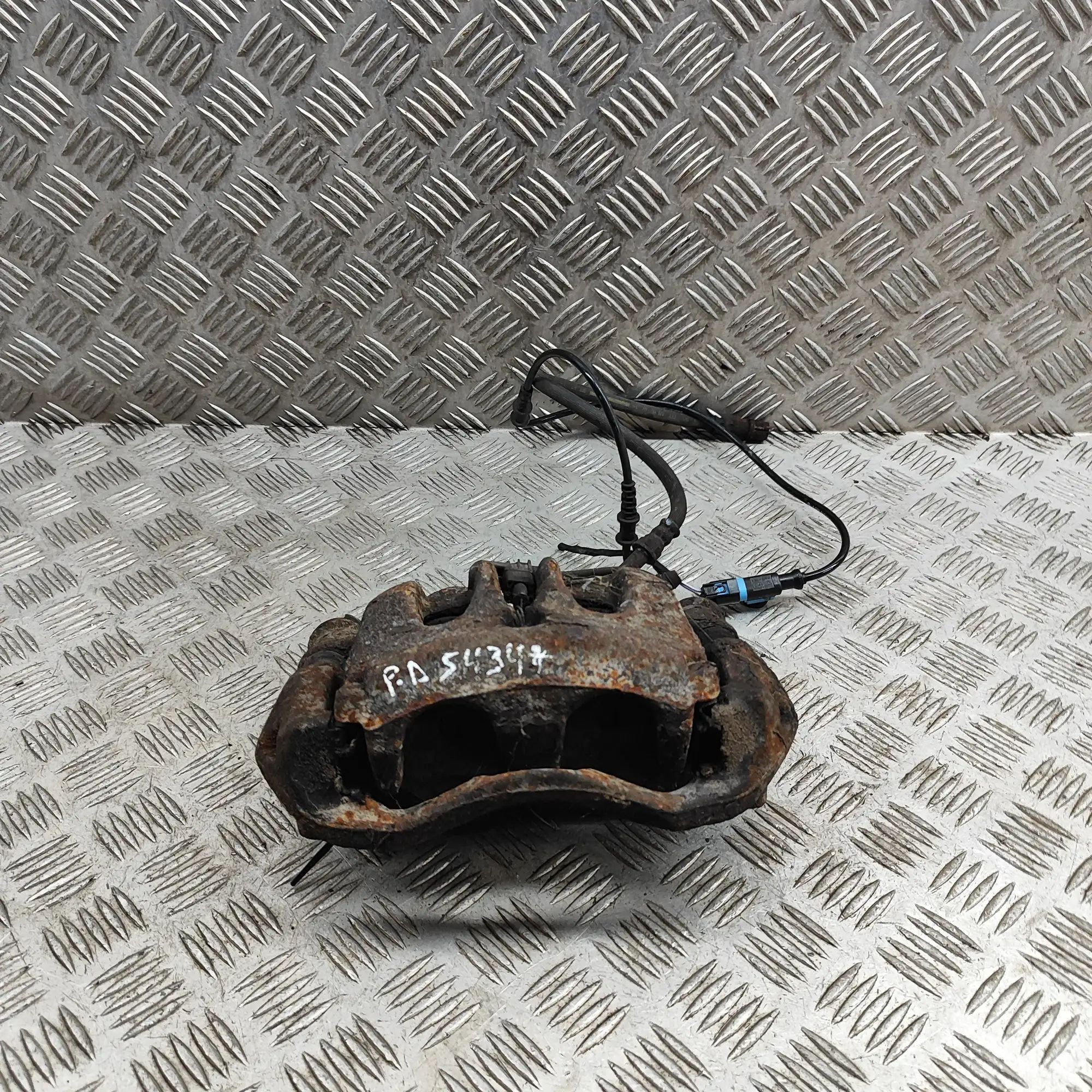 Volkswagen Crafter Brake caliper — front right Brake caliper — front right — VW CRAFTER (30-50...