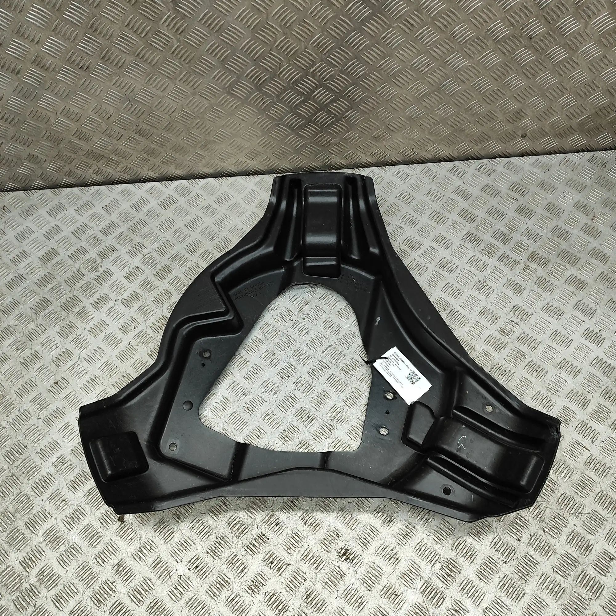 Rear Middle Underbody Cover Brand/Model: FORD USA EXPLORER
Year: 2001
Engin...