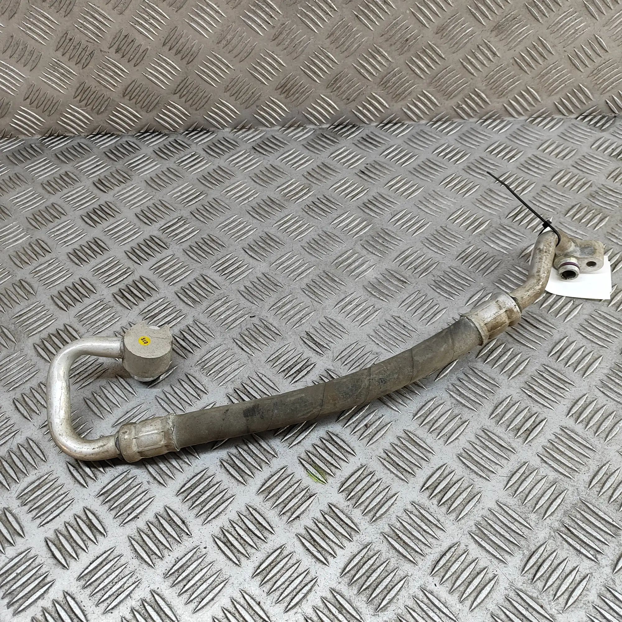 Volkswagen Golf 7 A/C Air Con Hose Pipe A/C Air Con Hose Pipe — VW GOLF (VII 5G1, BQ1, ...