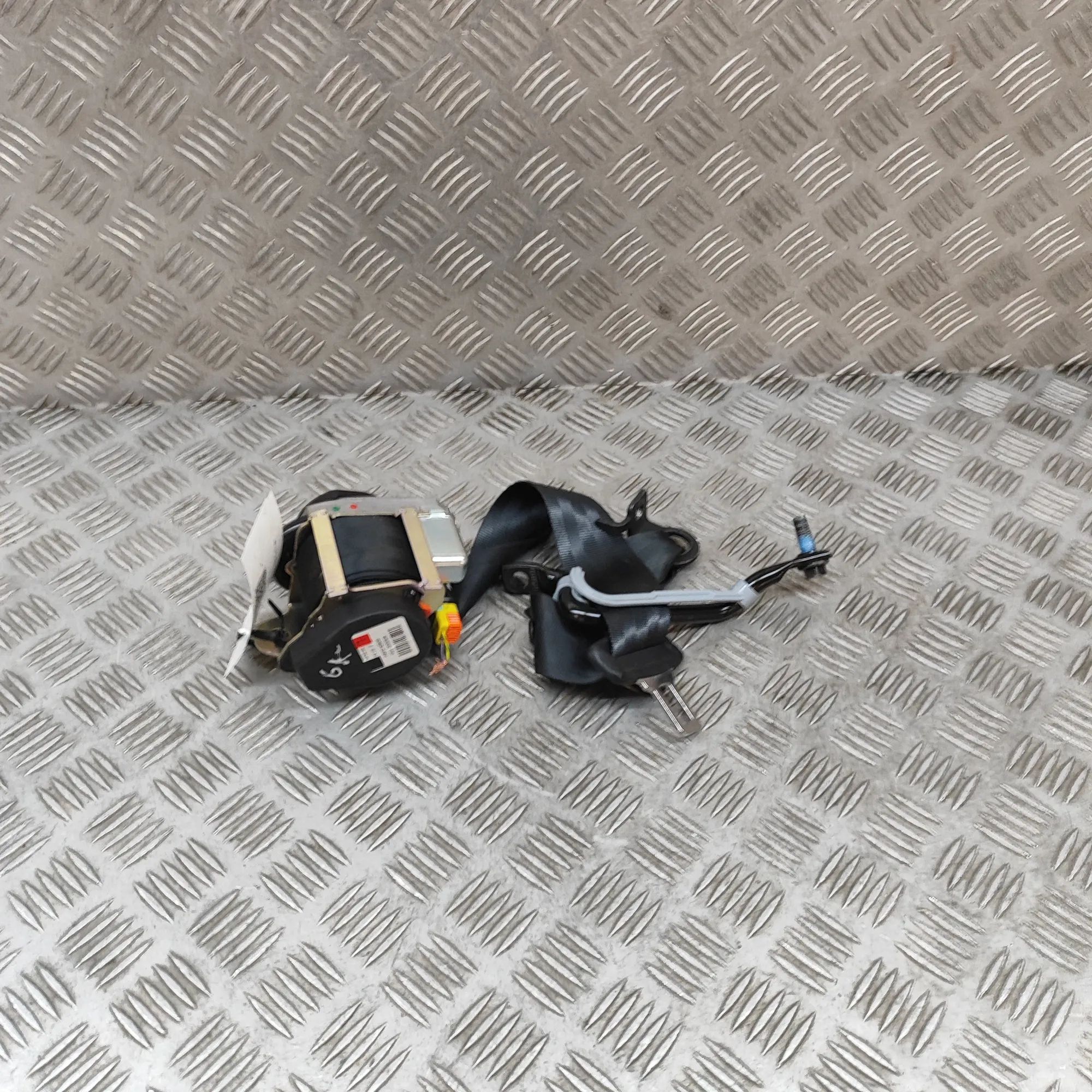 Volvo XC90 Rear Left Seatbelt Rear Left Seatbelt — VOLVO XC90 (II) (2014-...)...