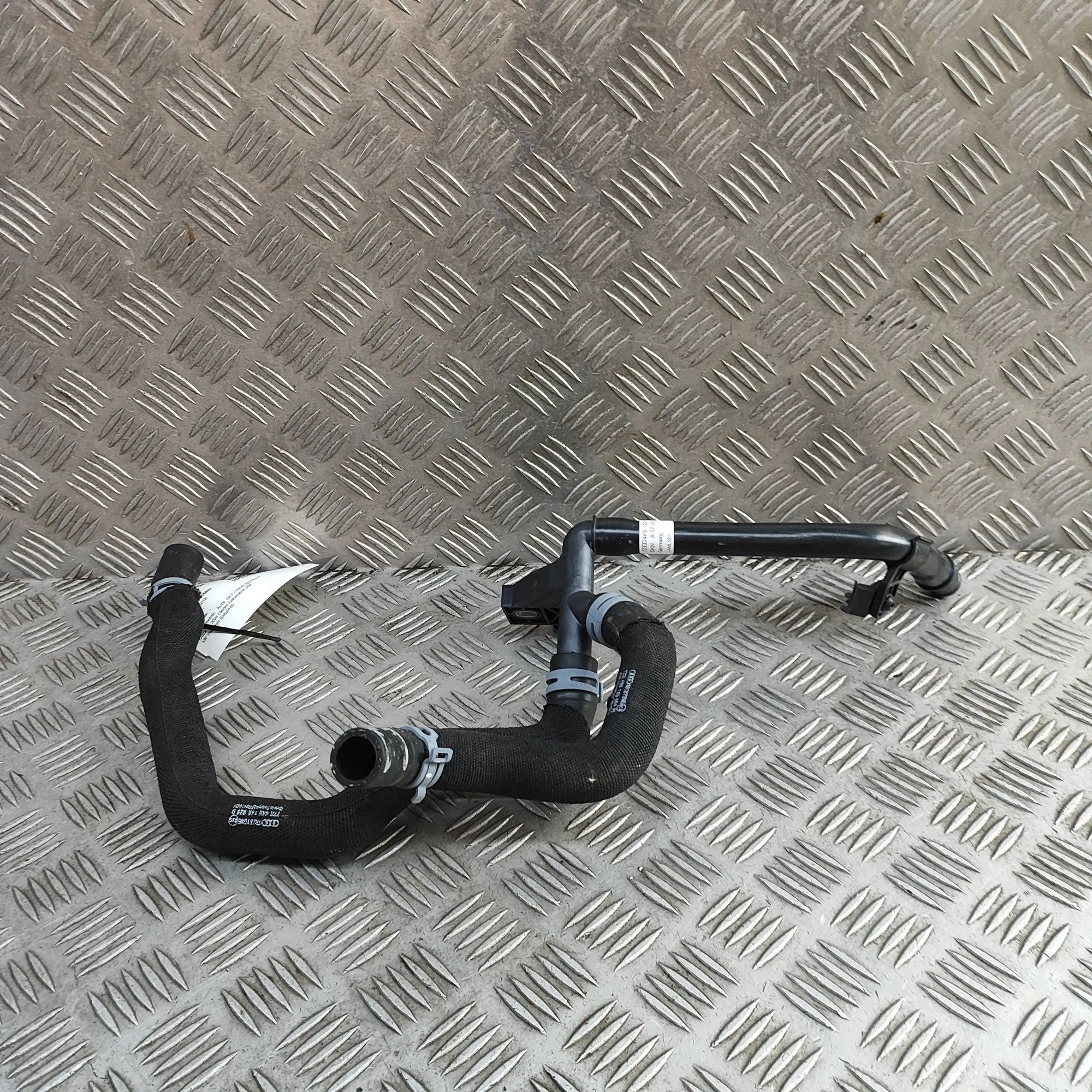 Audi Q8 Coolant hose Coolant hose — AUDI Q8 (E-TRON Sportback) (2022...