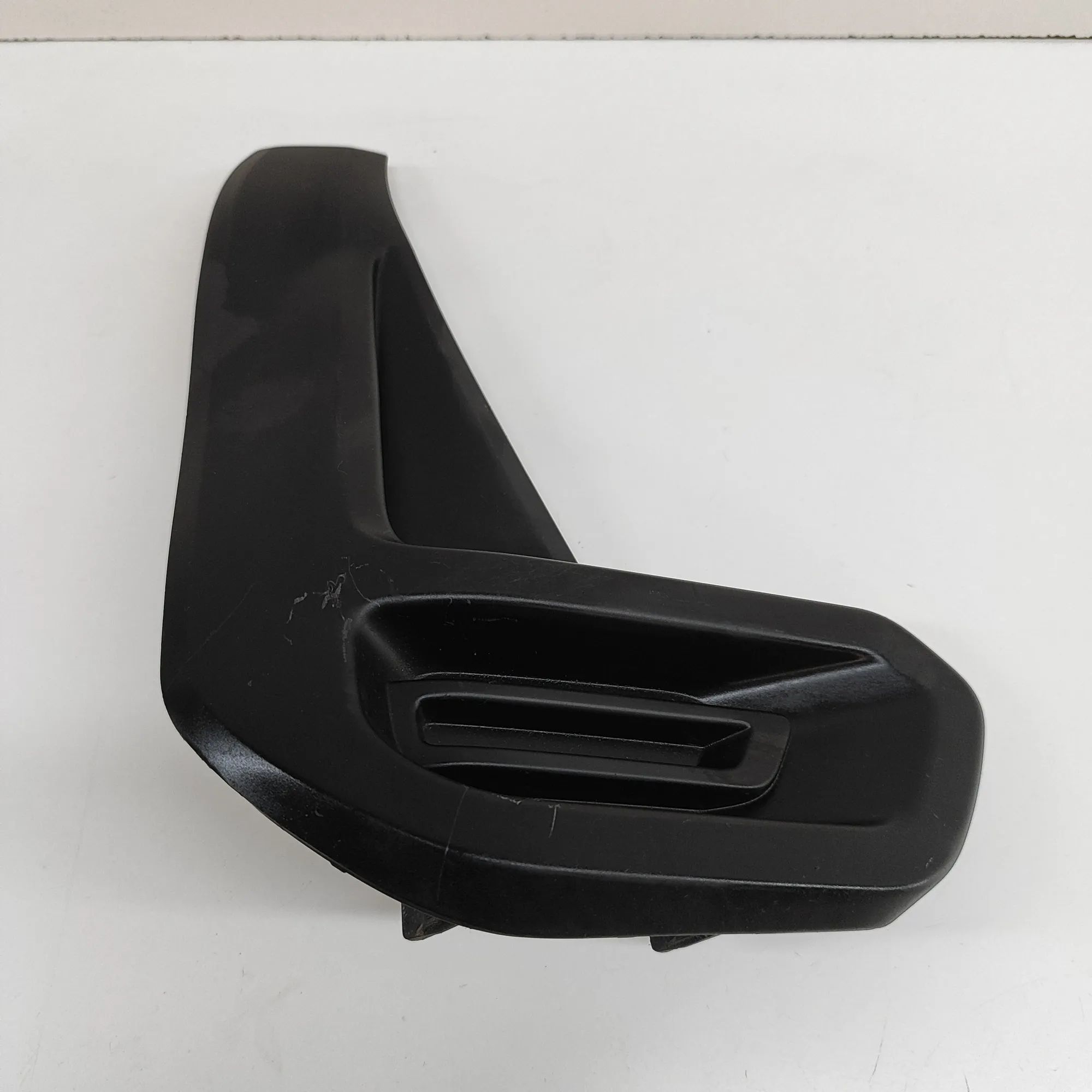 Toyota Hilux Front Right Grill Front Right Grill — TOYOTA HILUX (VIII Pick-up ...