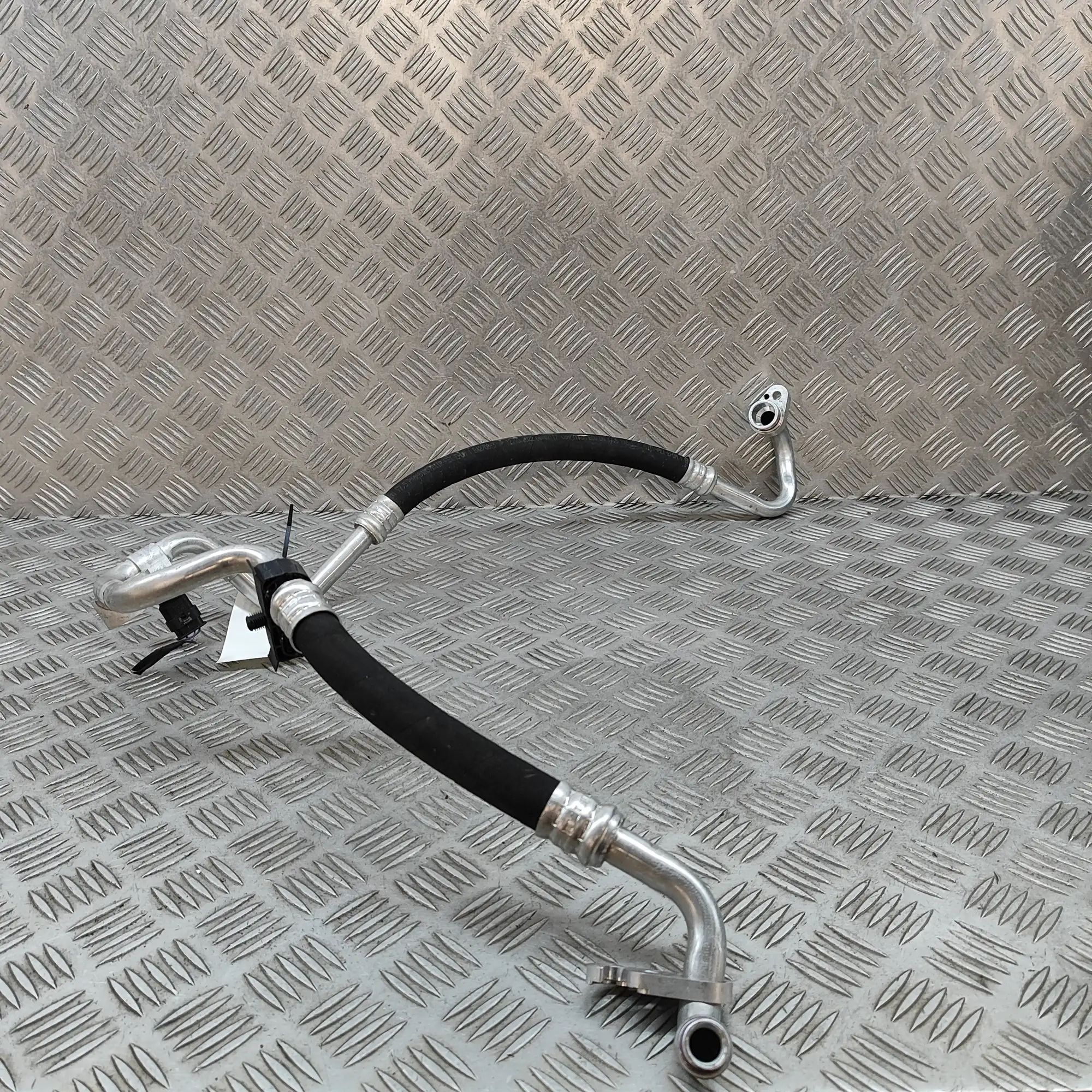 Audi Q4 e-tron A/C Air Con Hose Pipe A/C Air Con Hose Pipe — AUDI Q4 (SUV F4B) (2020...