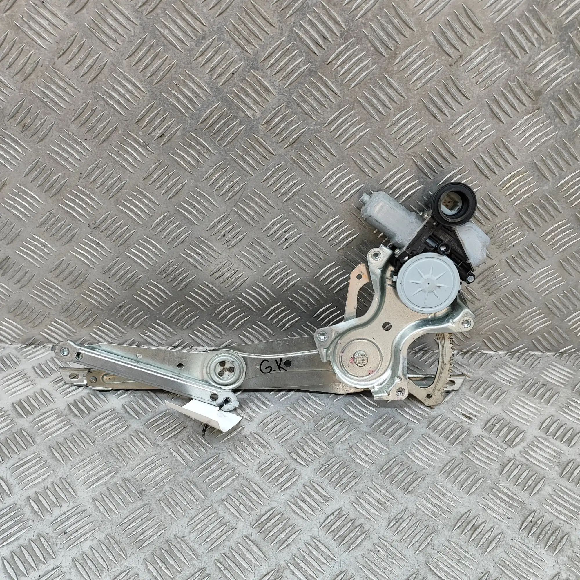 Lexus RX Rear Left Door Window Regulator Rear Left Door Window Regulator — LEXUS RX (_L1...