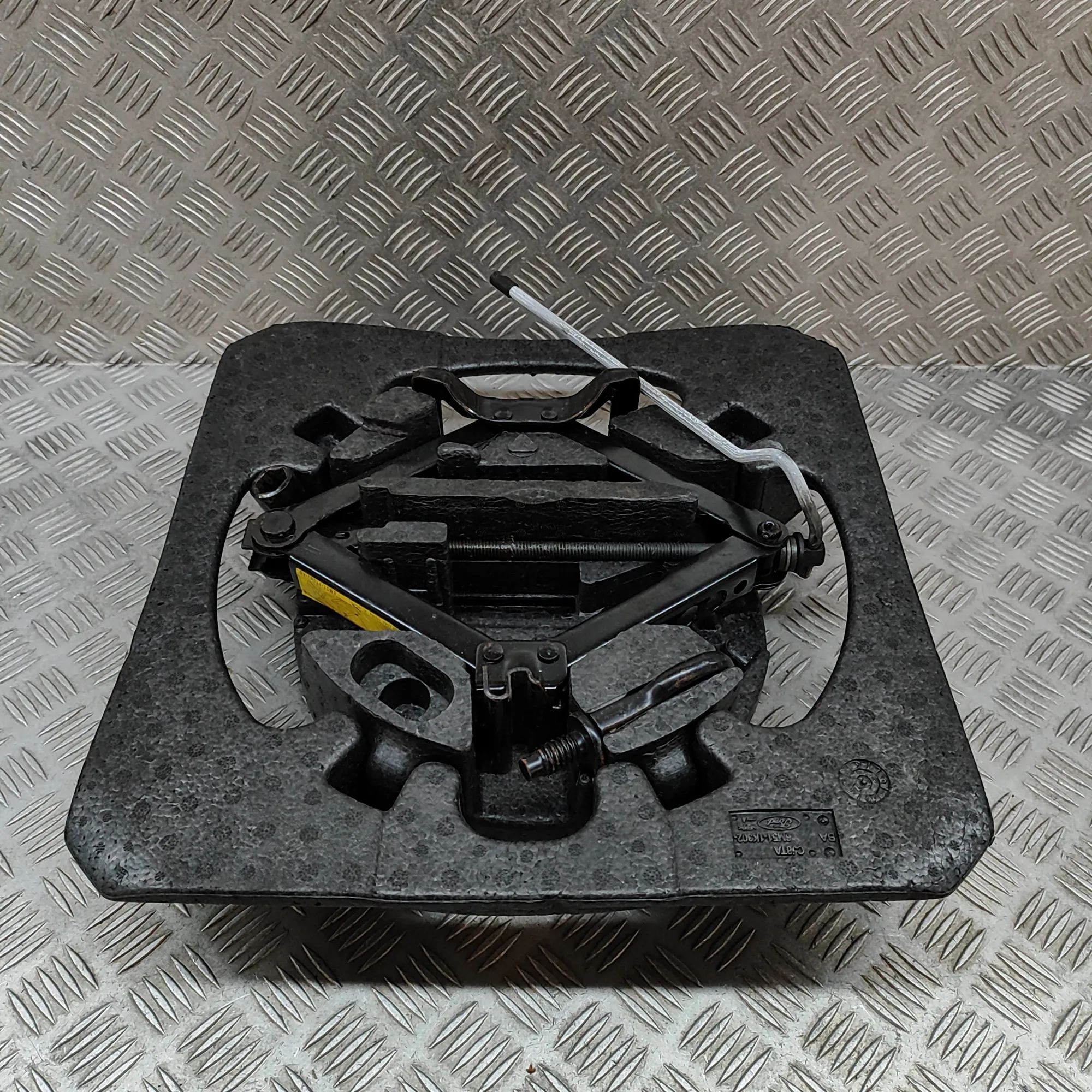 Ford Focus Lift Jack Lift Jack — FORD FOCUS (II Cabrio) (2006-2011) ...