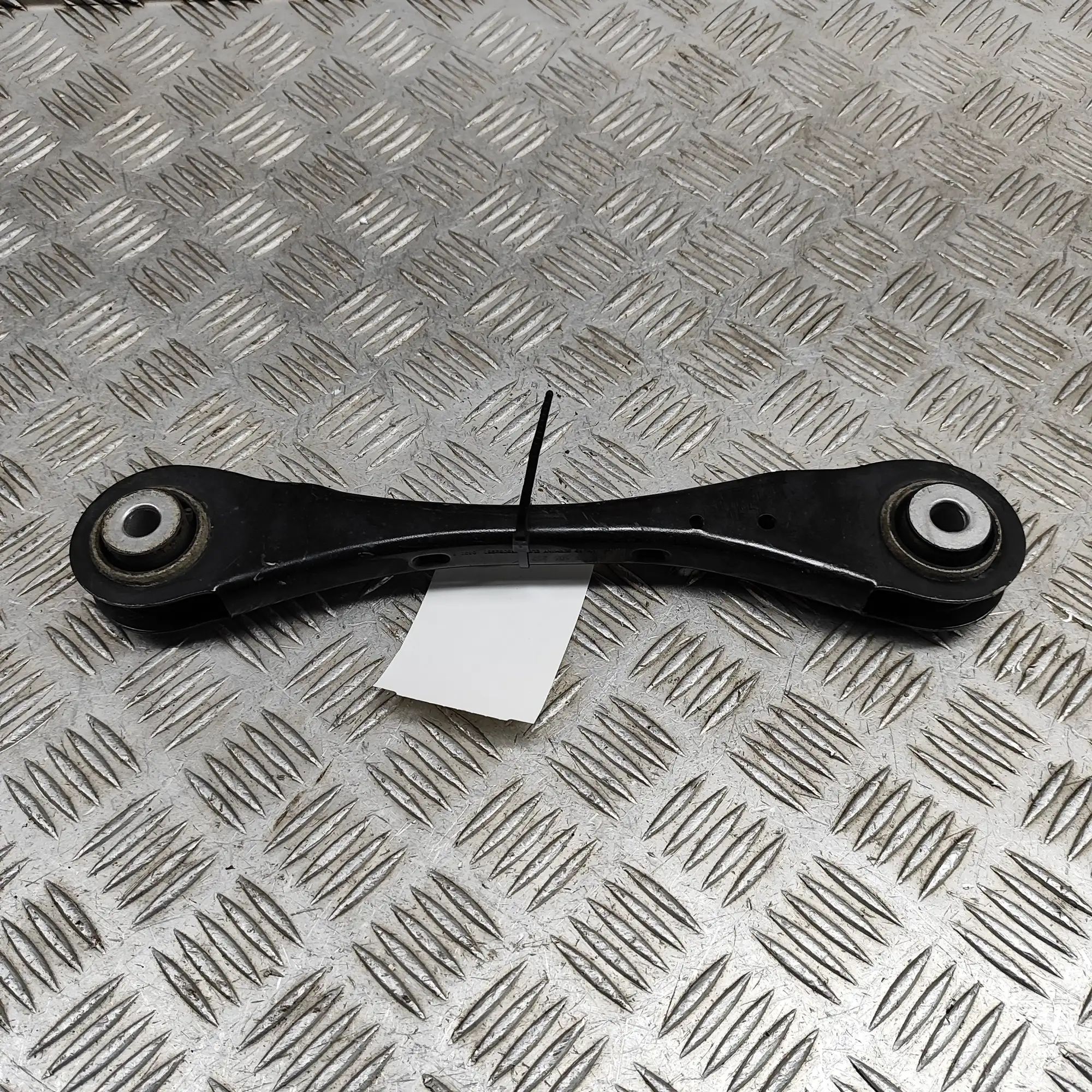 Volkswagen Caddy V Control arm — rear left Control arm — rear left — VW CADDY (V SBB, SBJ)...