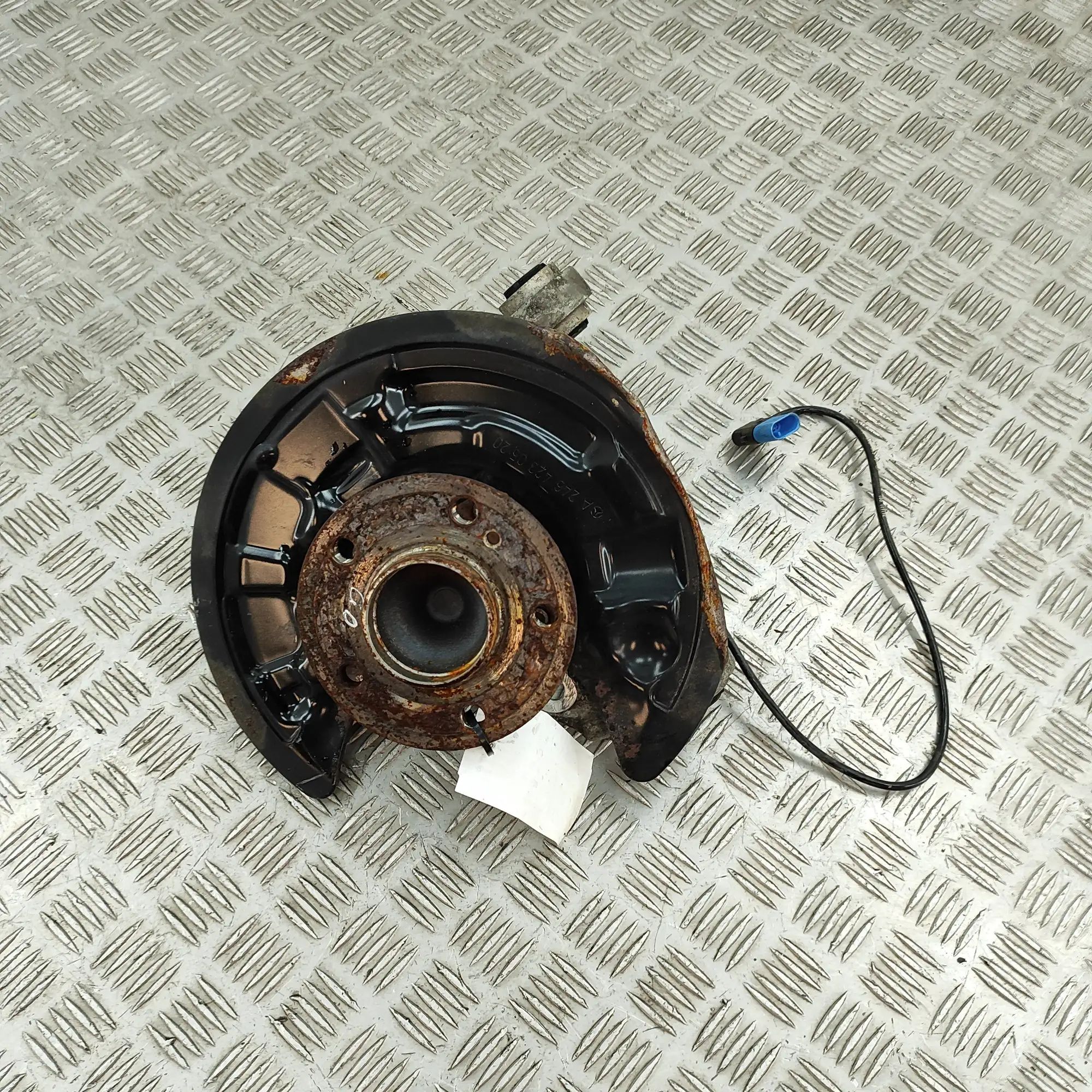 Mercedes-Benz A (W176) Rear Right Wheel Hub Rear Right Wheel Hub — MERCEDES BENZ A-CLASS (W...