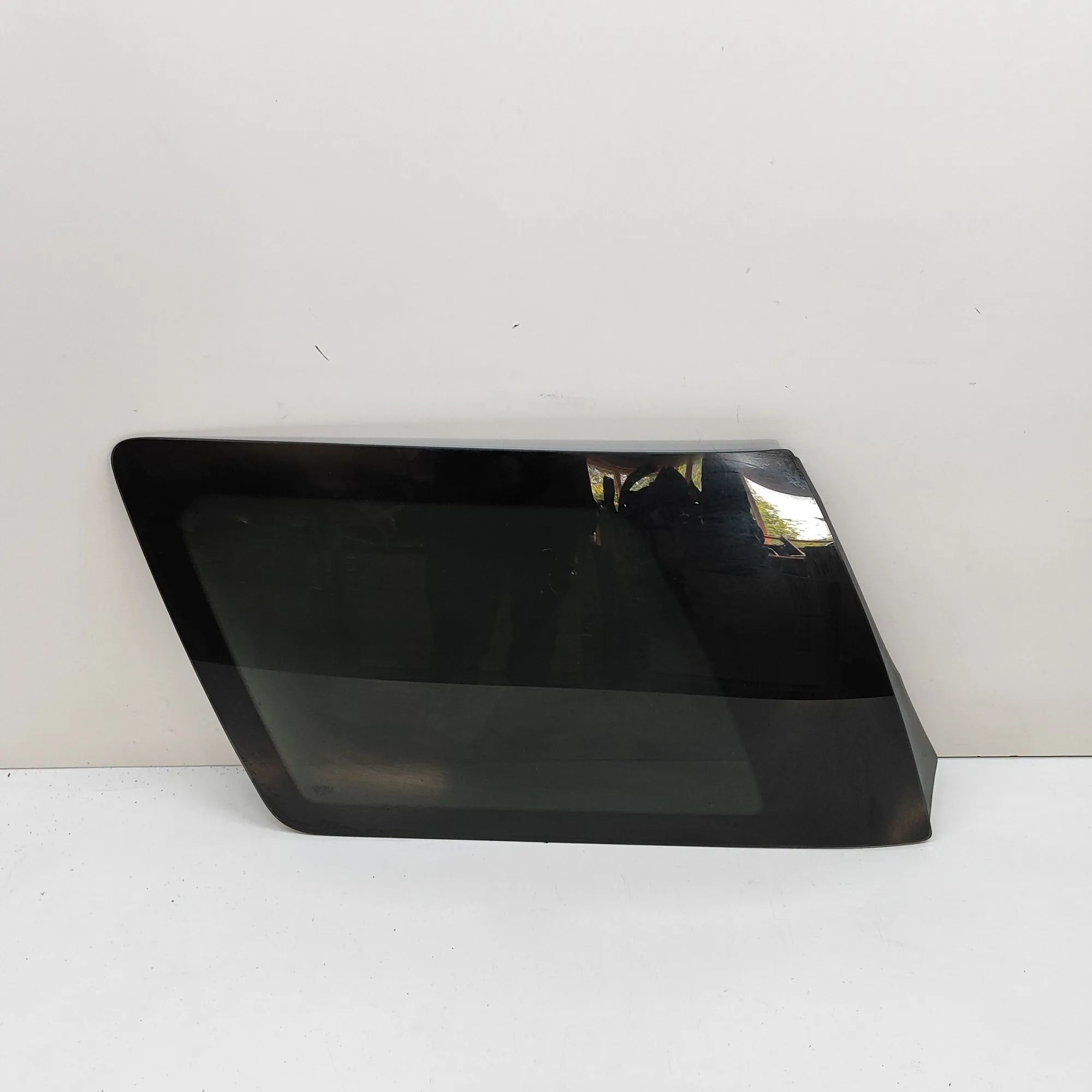 Rear Left Quarter Window Brand/Model: FORD USA EXPLORER
Year: 2001
Engin...