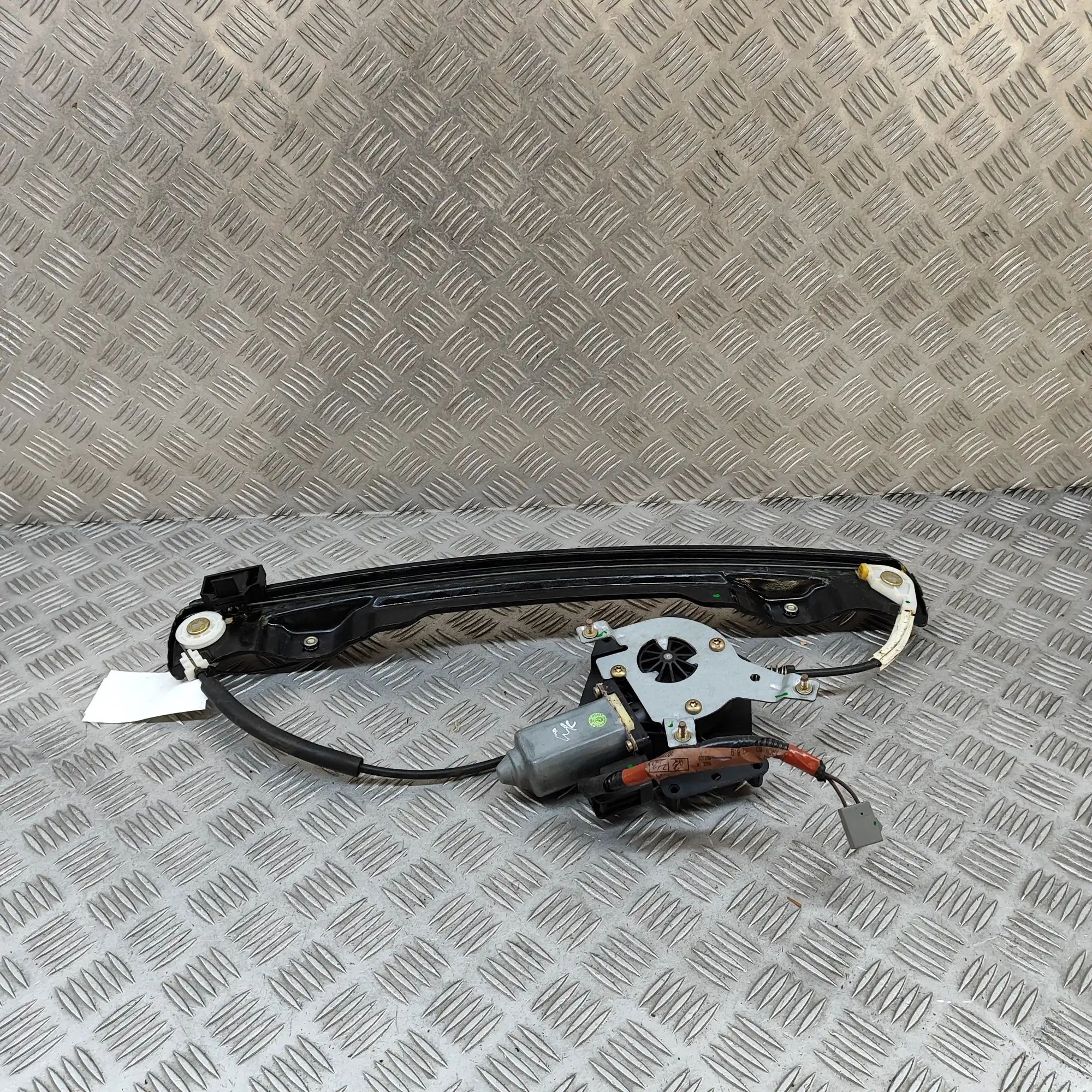Rear Left Door Window Regulator Brand/Model: FORD USA EXPLORER
Year: 2001
Engin...