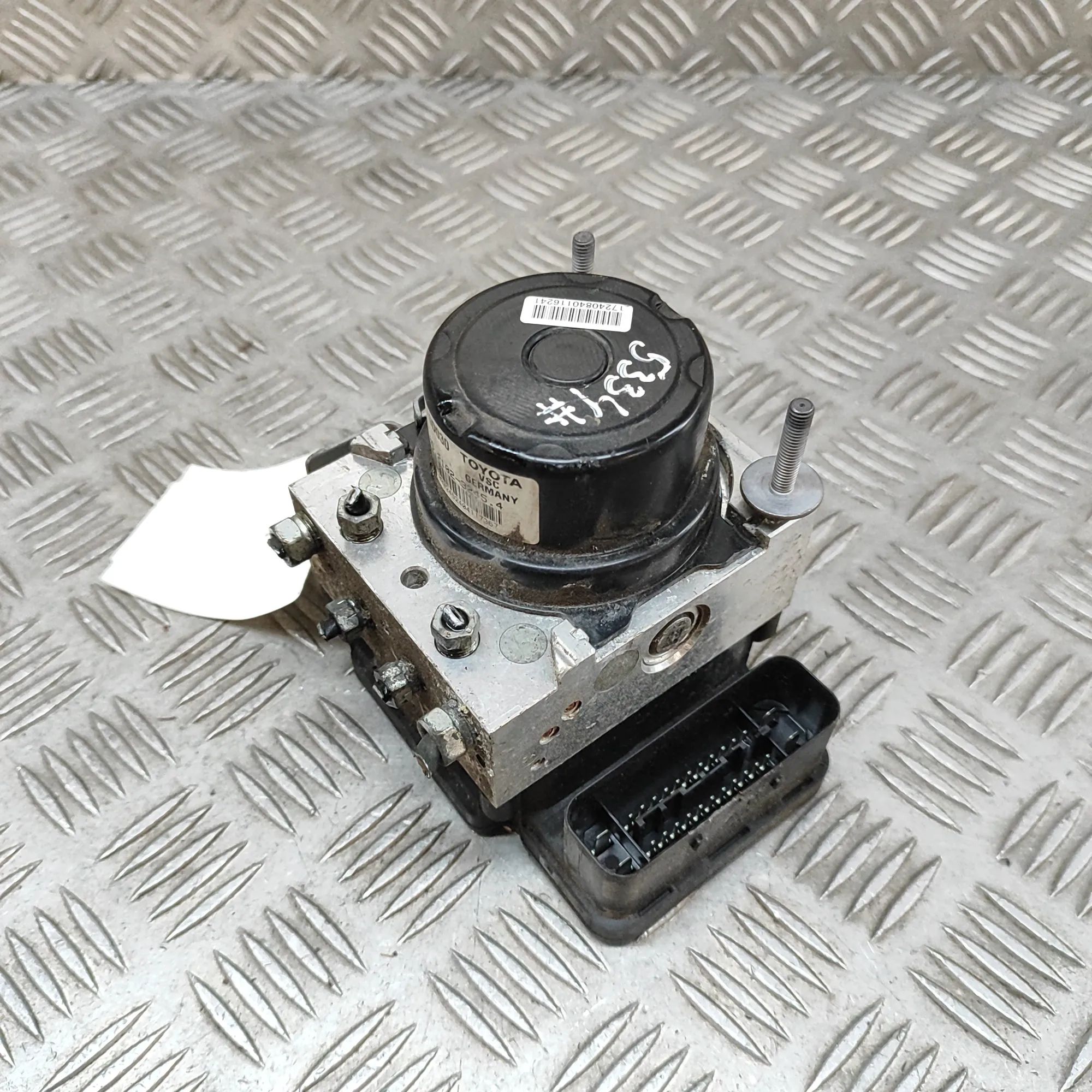 Toyota Yaris ABS hydraulic pump ABS Pump — TOYOTA YARIS (_P13_) (2010-...) — 44...
