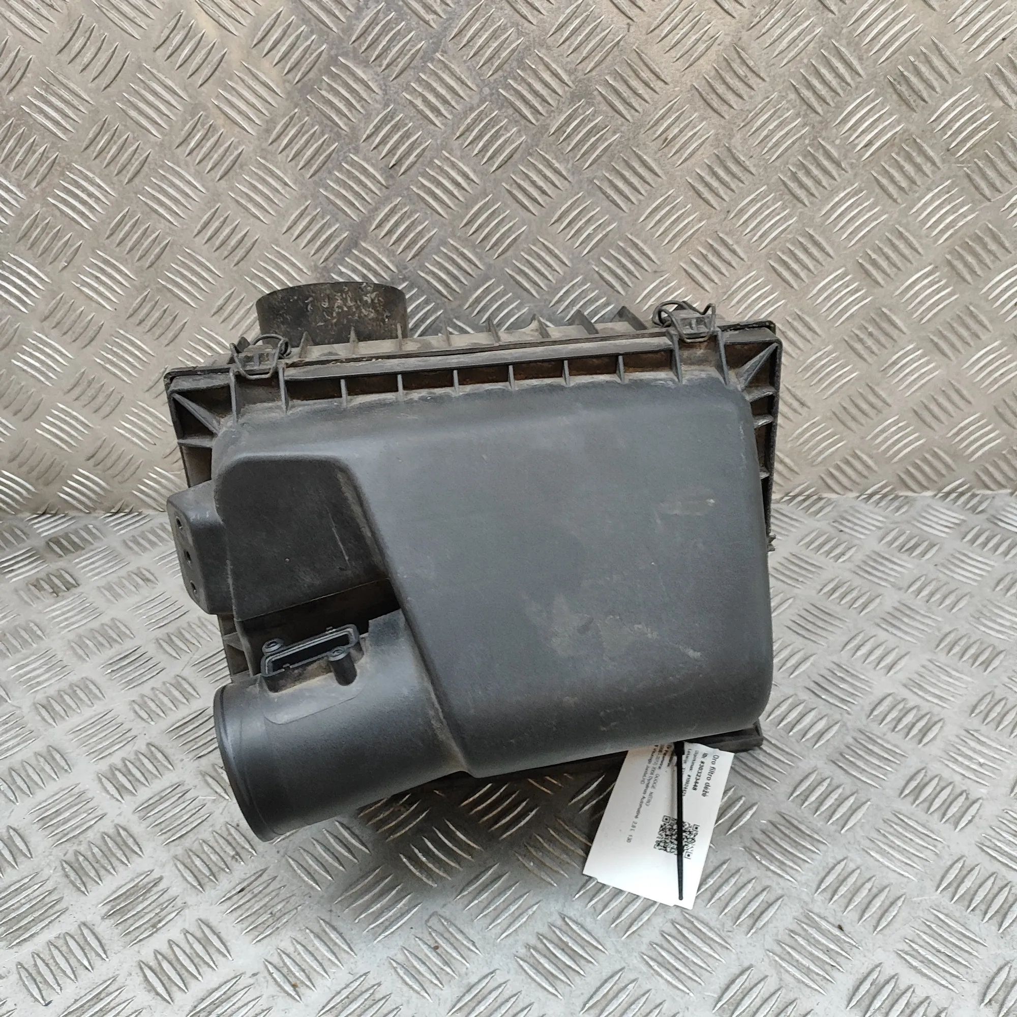 Dodge Nitro Air filter box  Air Filter Box — DODGE NITRO (2006-2012) — K048...