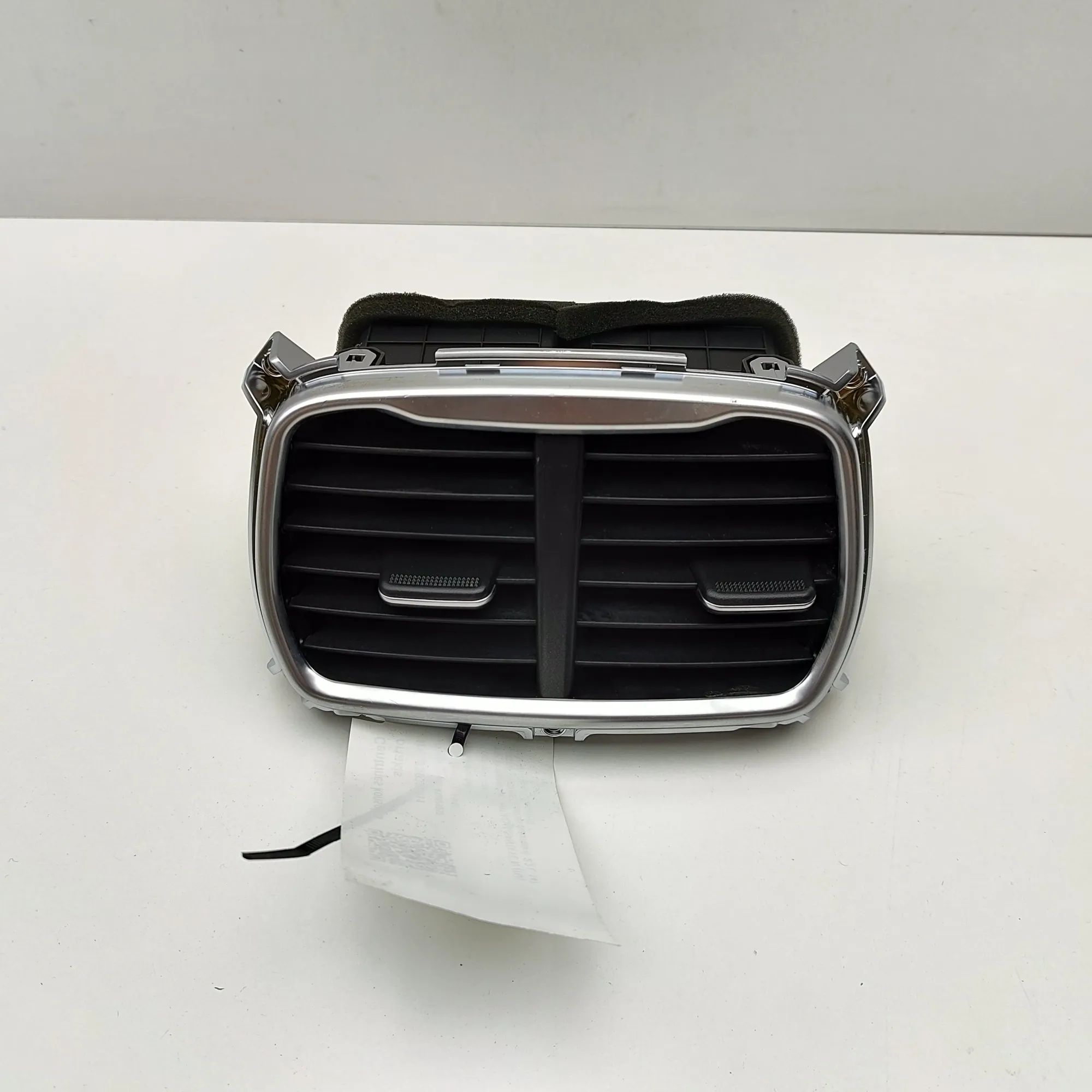 Hyundai Santa Fe Centre console air vent Centre console air vent — HYUNDAI SANTA (FÉ IV ...