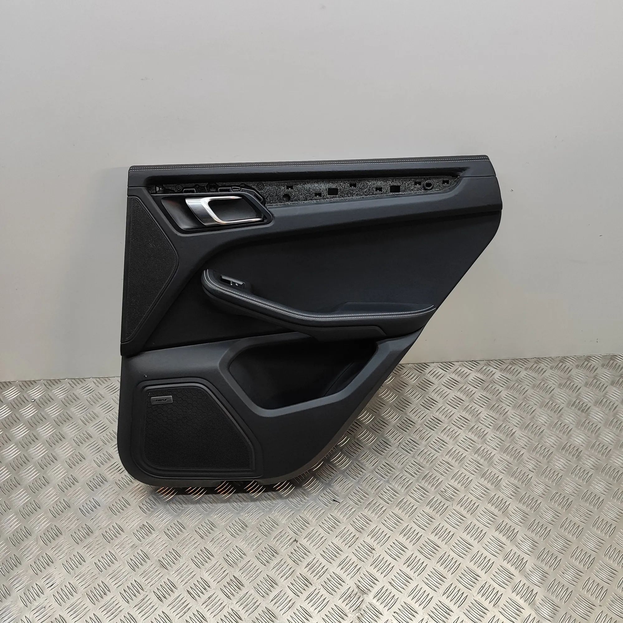 Porsche Macan Rear Right Door Panel Rear Right Door Panel — PORSCHE MACAN (95B) (20...
