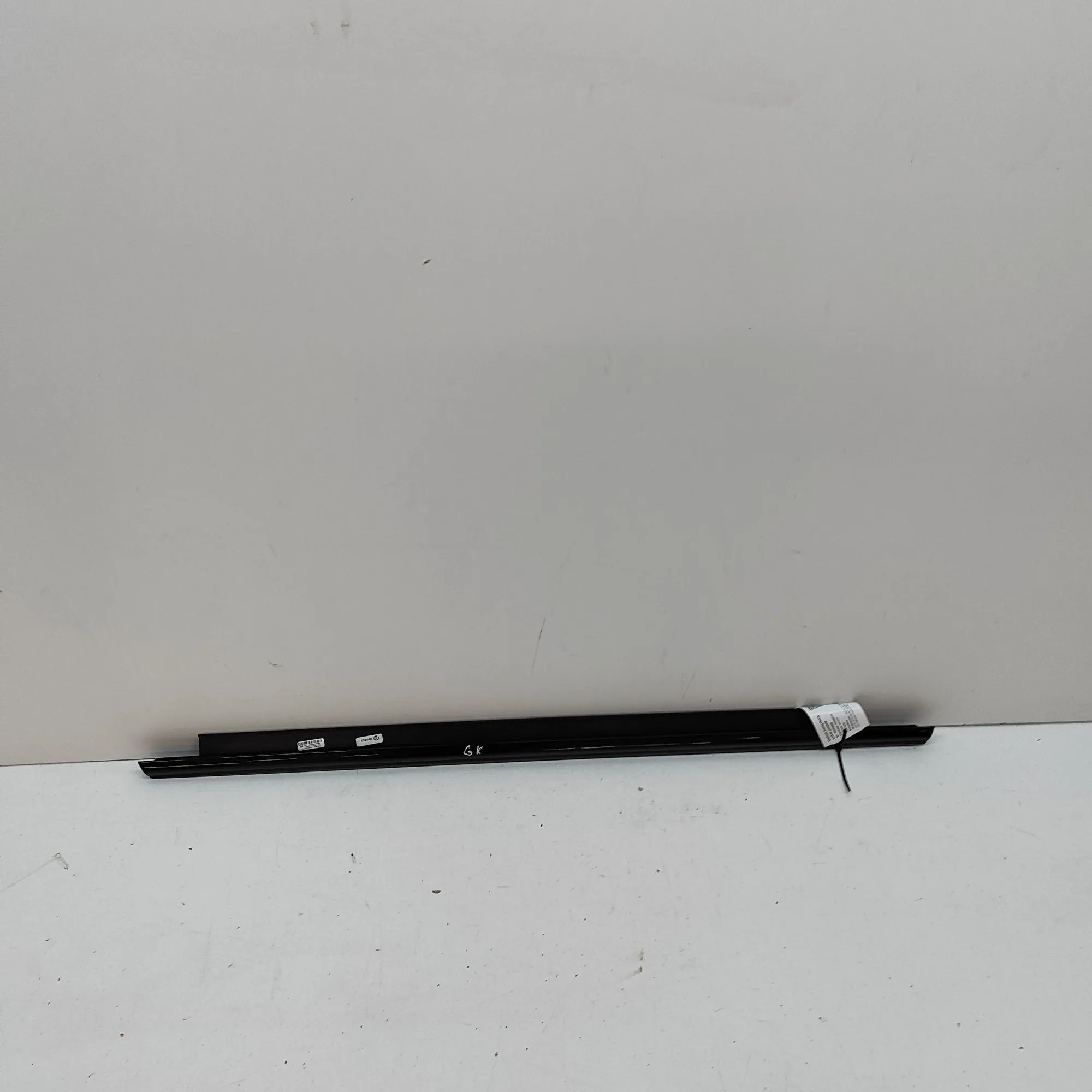 Audi A7 (4G) Door window strip — rear left Door window strip — rear left — AUDI A7 (Sportb...