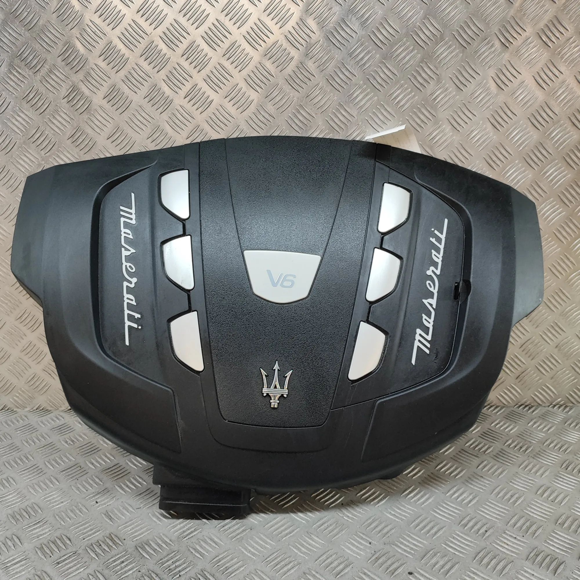 Maserati Ghibli Engine cover Engine cover — MASERATI GHIBLI (M157) (2013-......