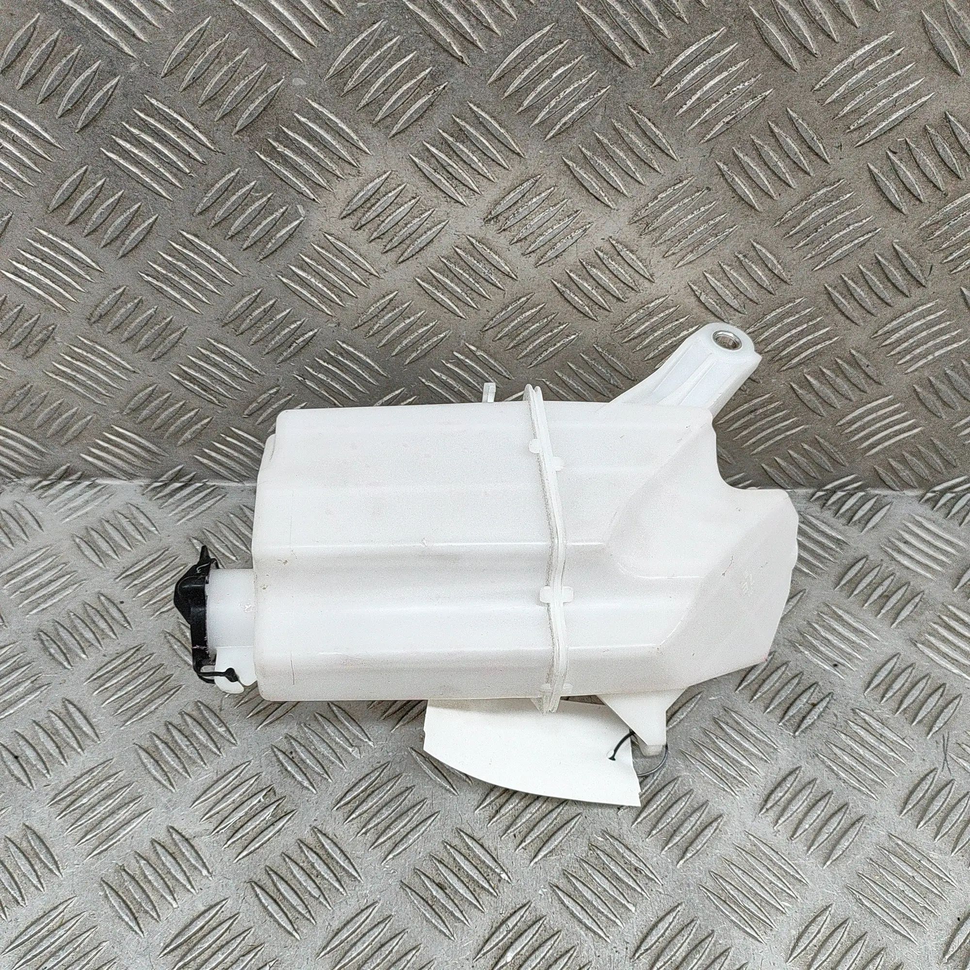 Lexus RX Expansion Tank Expansion tank — LEXUS RX (_LA1_, _LH1_) (2022-...