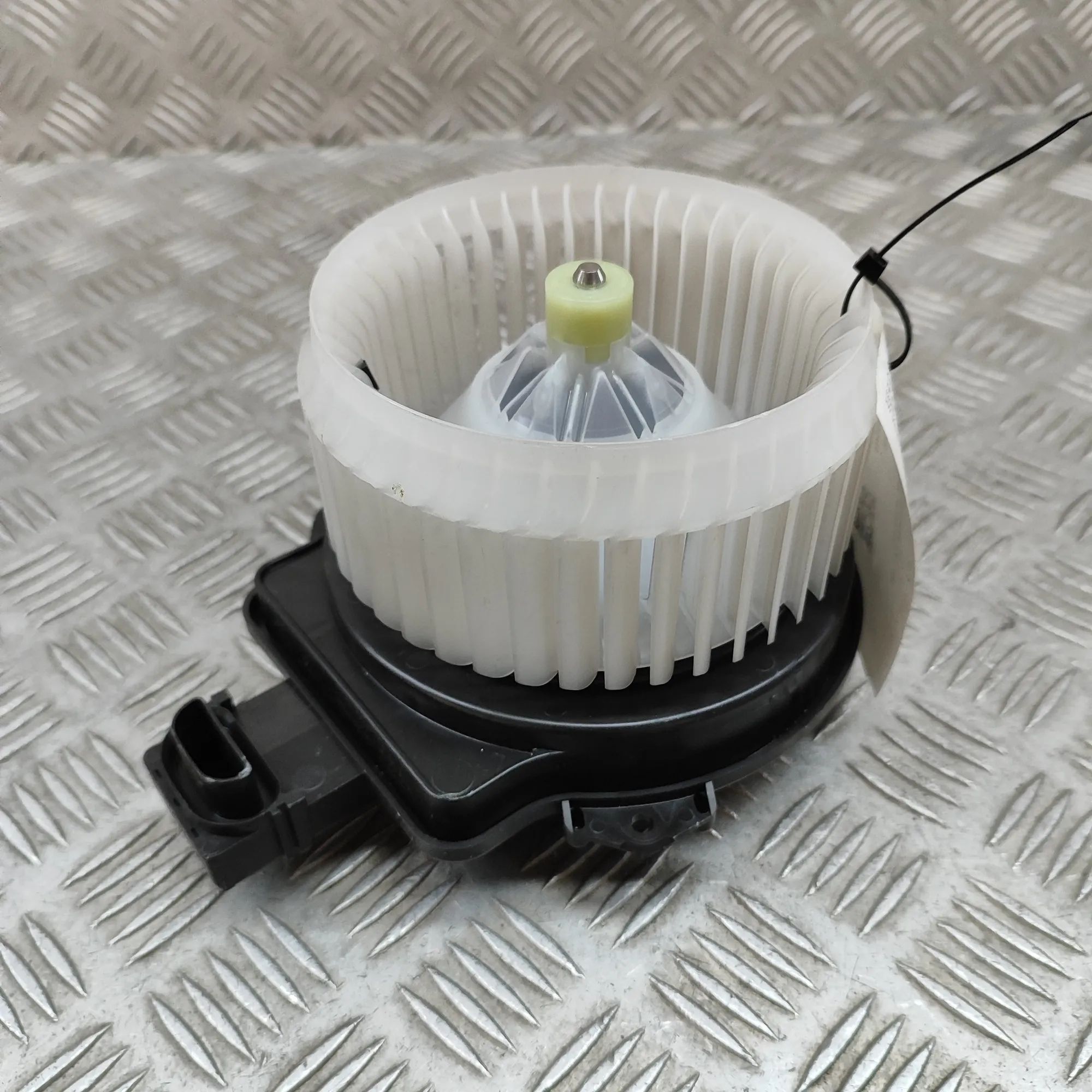 Suzuki Vitara Heater Blower Fan Heater Blower Fan — SUZUKI VITARA (LY) (2015-.....