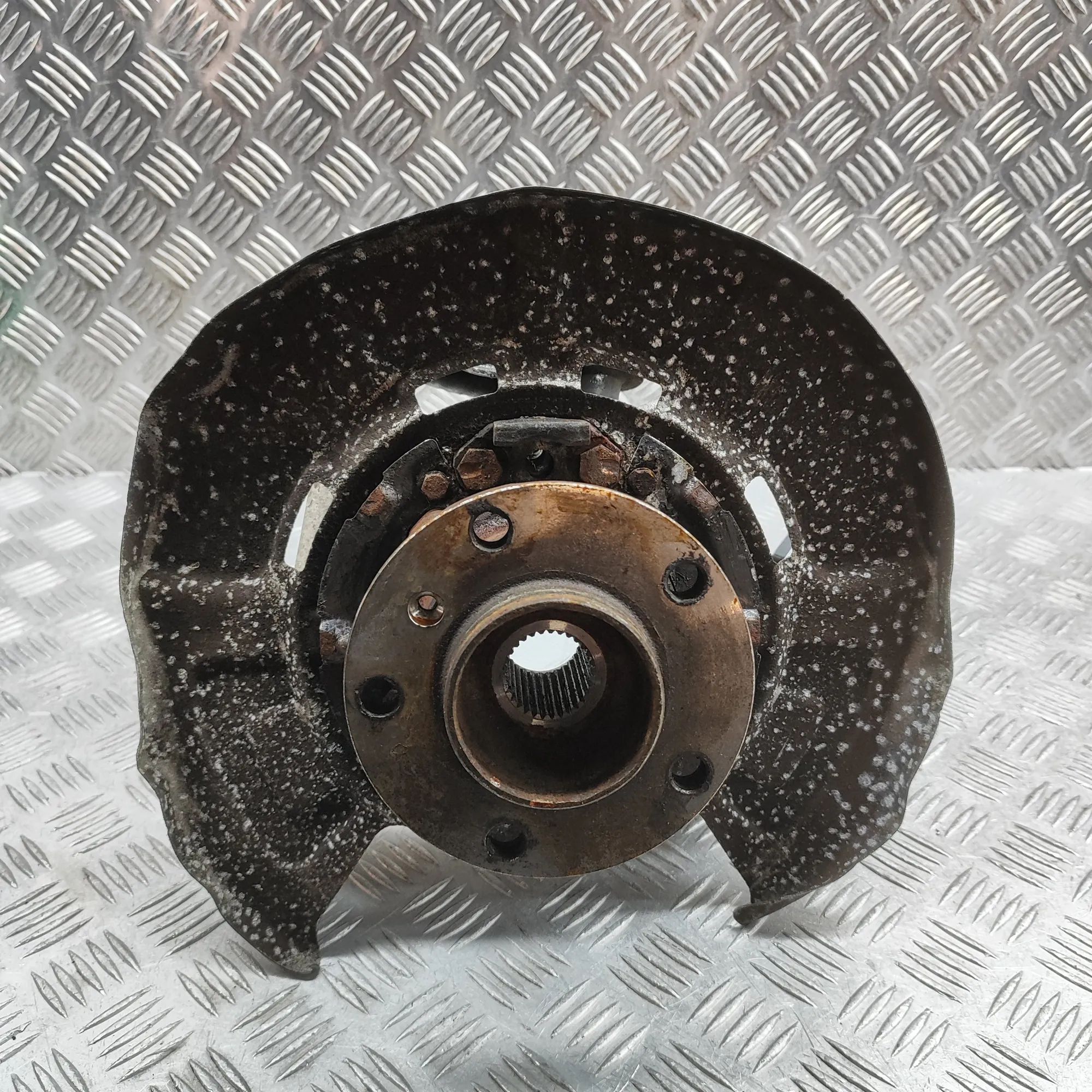 BMW X5 (F15) Rear Left Wheel Hub Spindle Rear Left Wheel Hub Spindle — BMW X5 (F15, F85)...