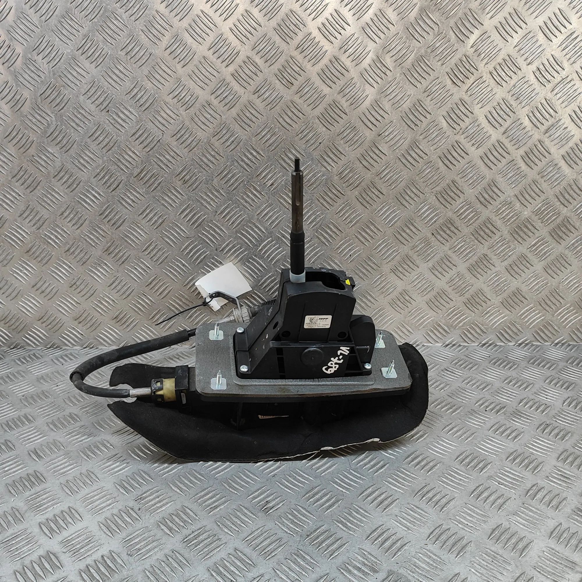 Porsche Macan Gear Shifting Mechanism Gear Shifting Mechanism — PORSCHE MACAN (95B) (...