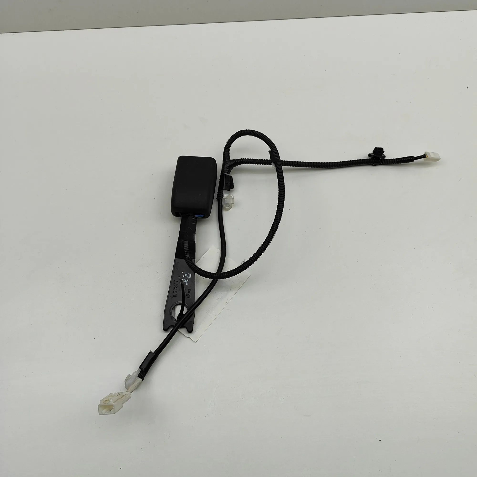 Toyota Land Cruiser 150 Seat belt buckle — front left Seat belt buckle — front left — TOYOTA LAND CRU...