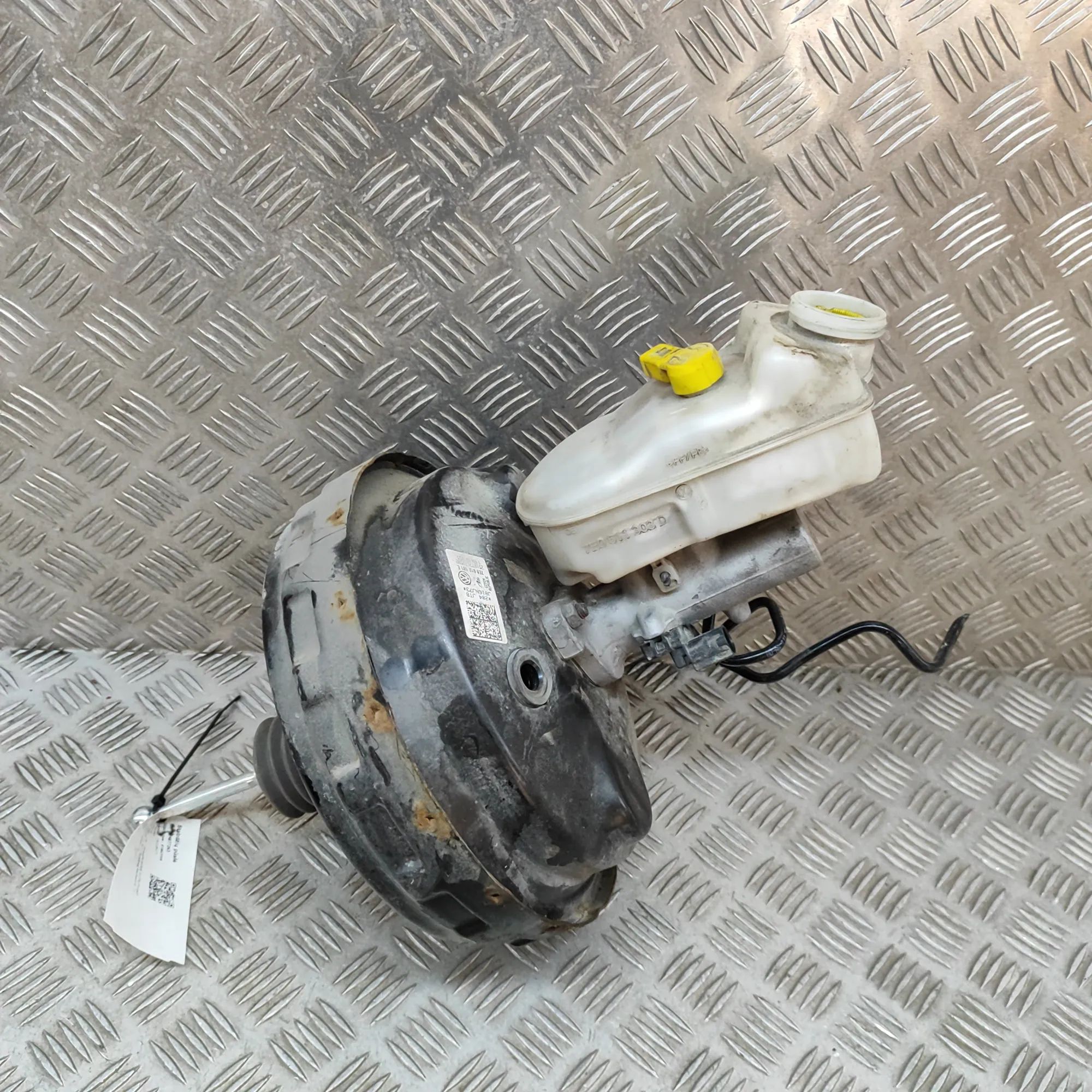 Volkswagen Transporter (T6, Caravelle, Multivan) Brake Servo Booster Brake Servo Booster — VW TRANSPORTER (VI T6 Van...