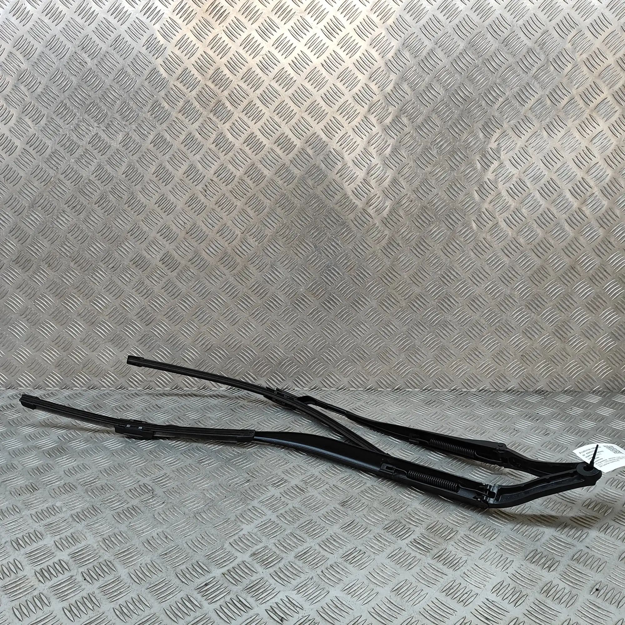 Maserati Ghibli Front Wiper Arms Front Wiper Arms — MASERATI GHIBLI (M157) (2013...