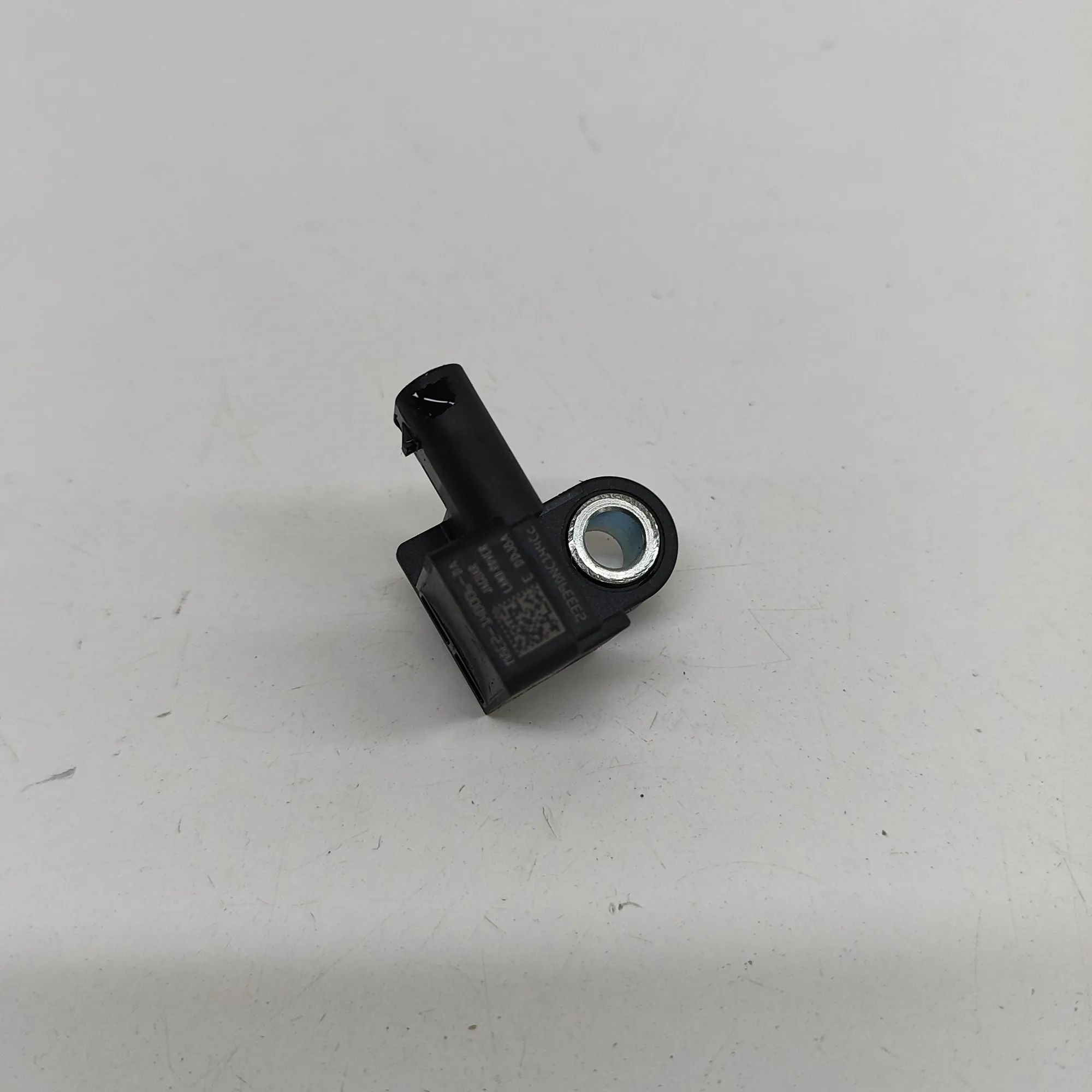 Land Rover Range Rover Sport (L461) Impact sensor — rear left Impact sensor — rear left — LAND ROVER RANGE RO...
