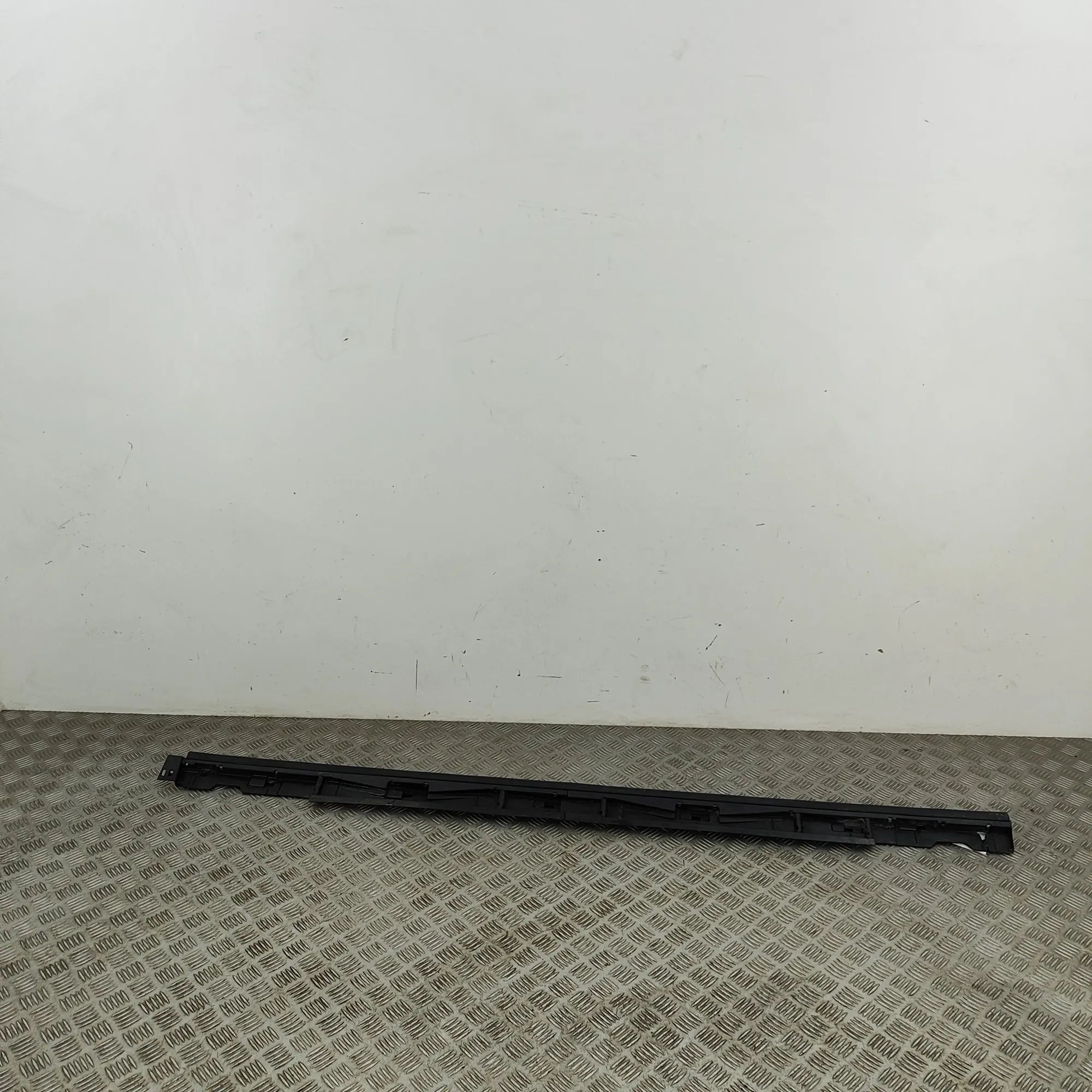 Mazda CX-5 (KF) Right Side Plastic Sideskirt Cover Right Side Plastic Sideskirt Cover — MAZDA CX-5...