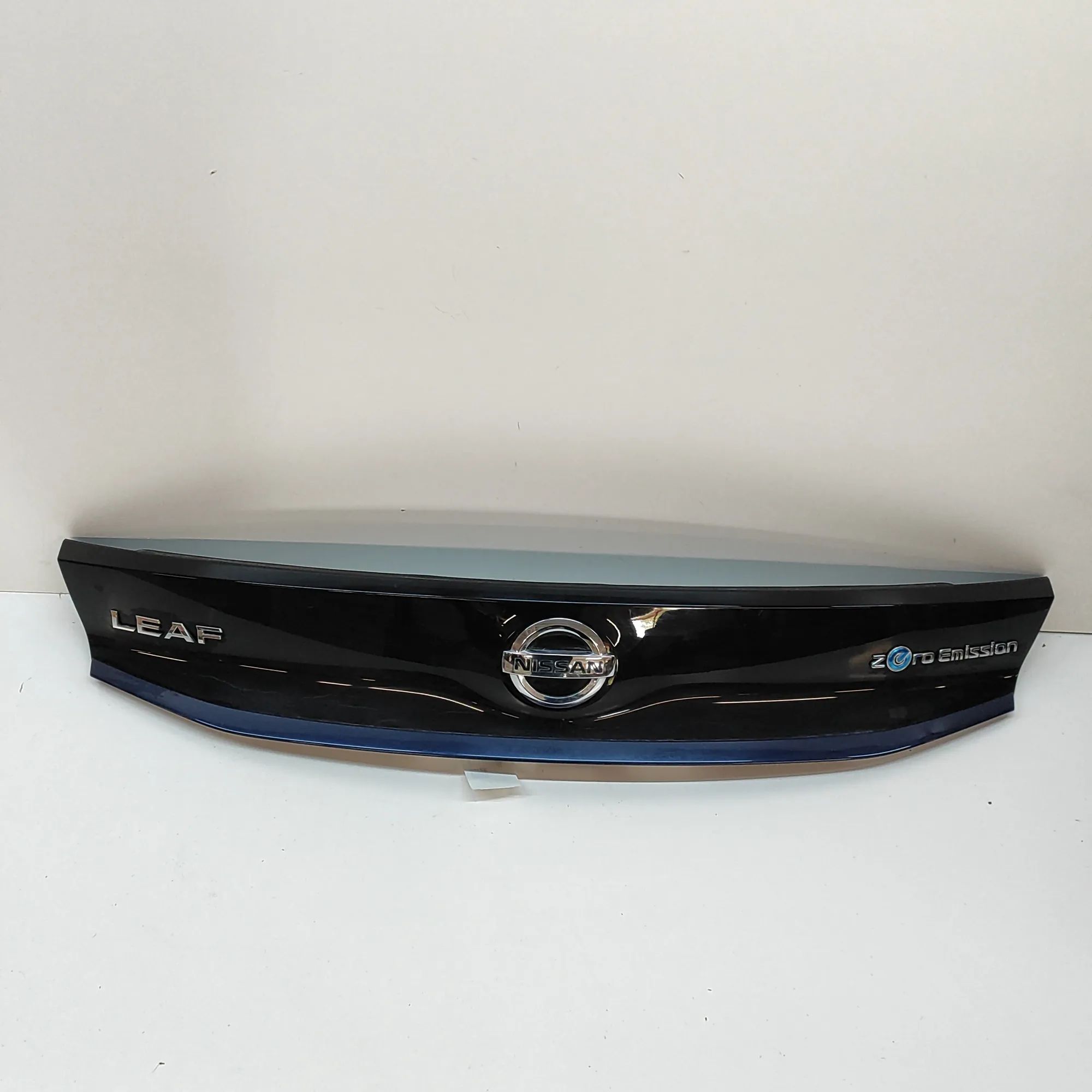 Nissan Leaf Trim Number Plate Light Trim Number Plate Light — NISSAN LEAF (ZE1) (20...