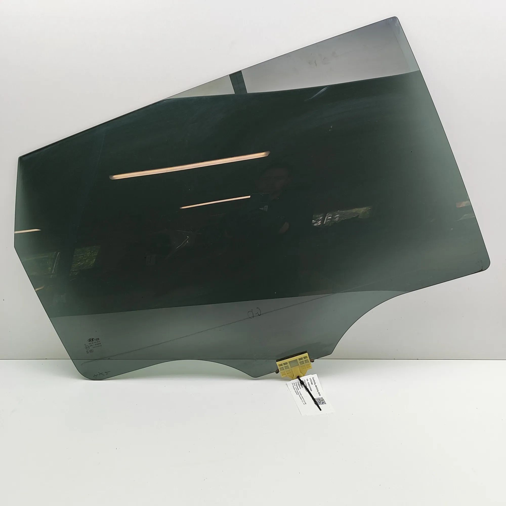 Hyundai Santa Fe Right rear door window Right rear door window — HYUNDAI SANTA (FÉ IV T...